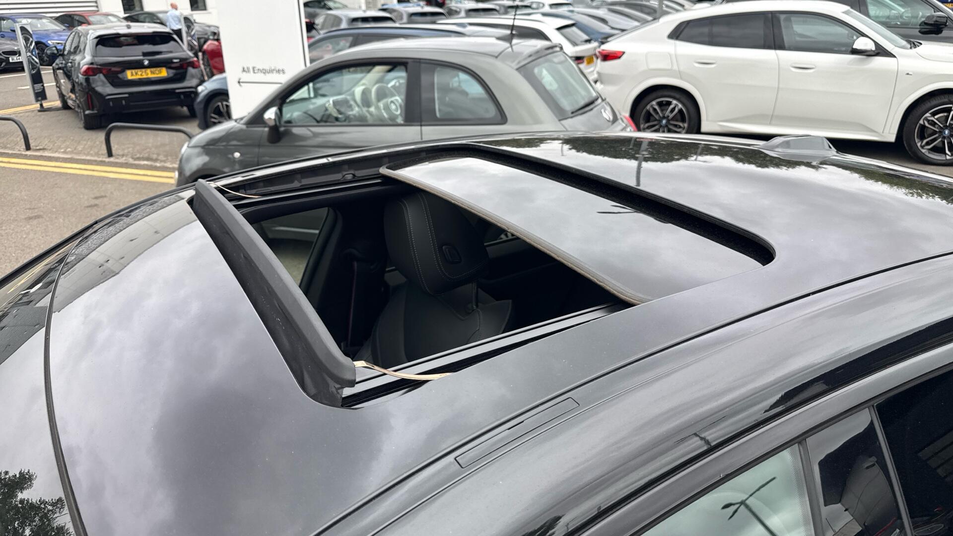 BMW i4 view 36