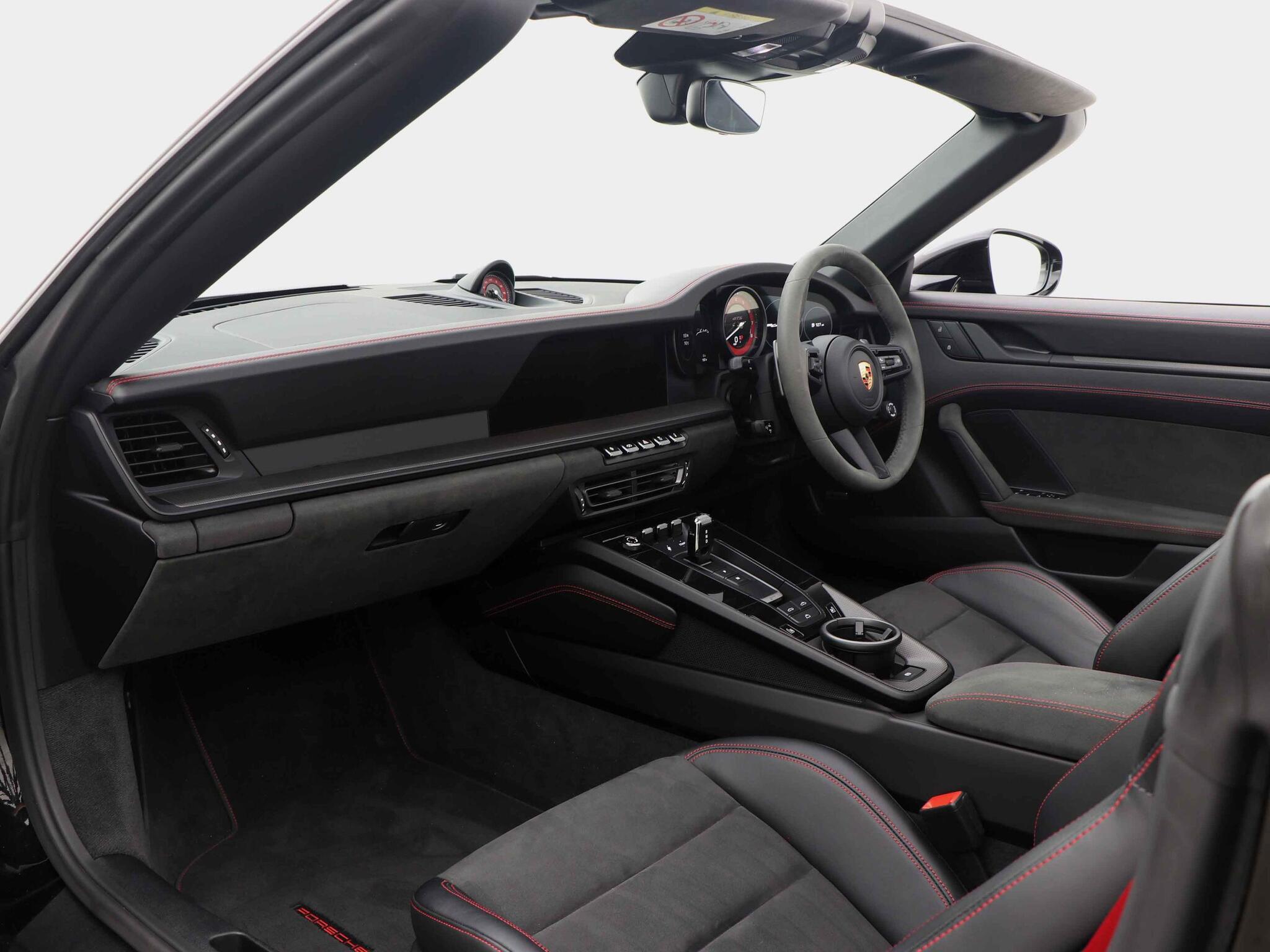 Porsche 911 view 33