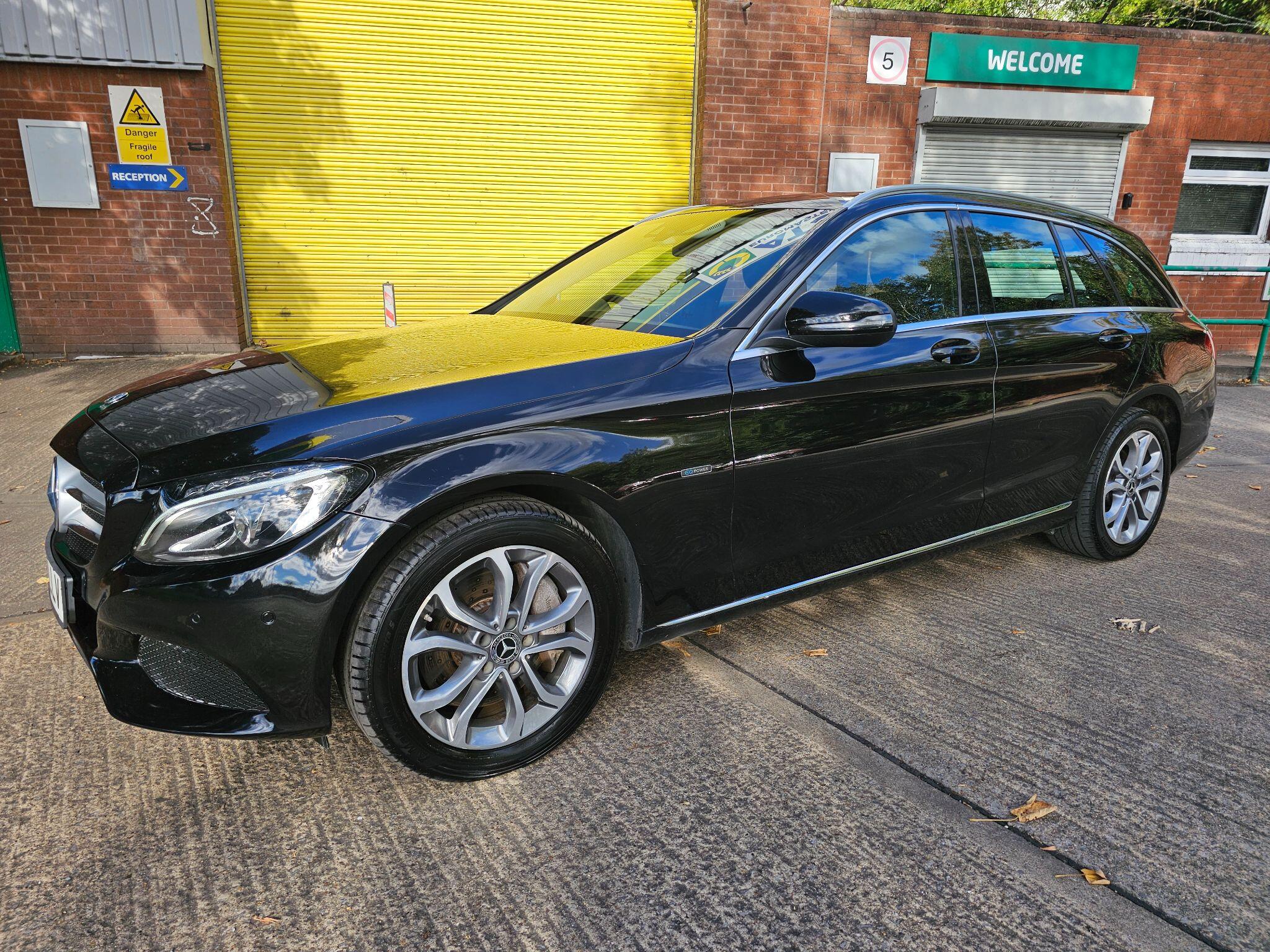 Mercedes-Benz C-Class view 40