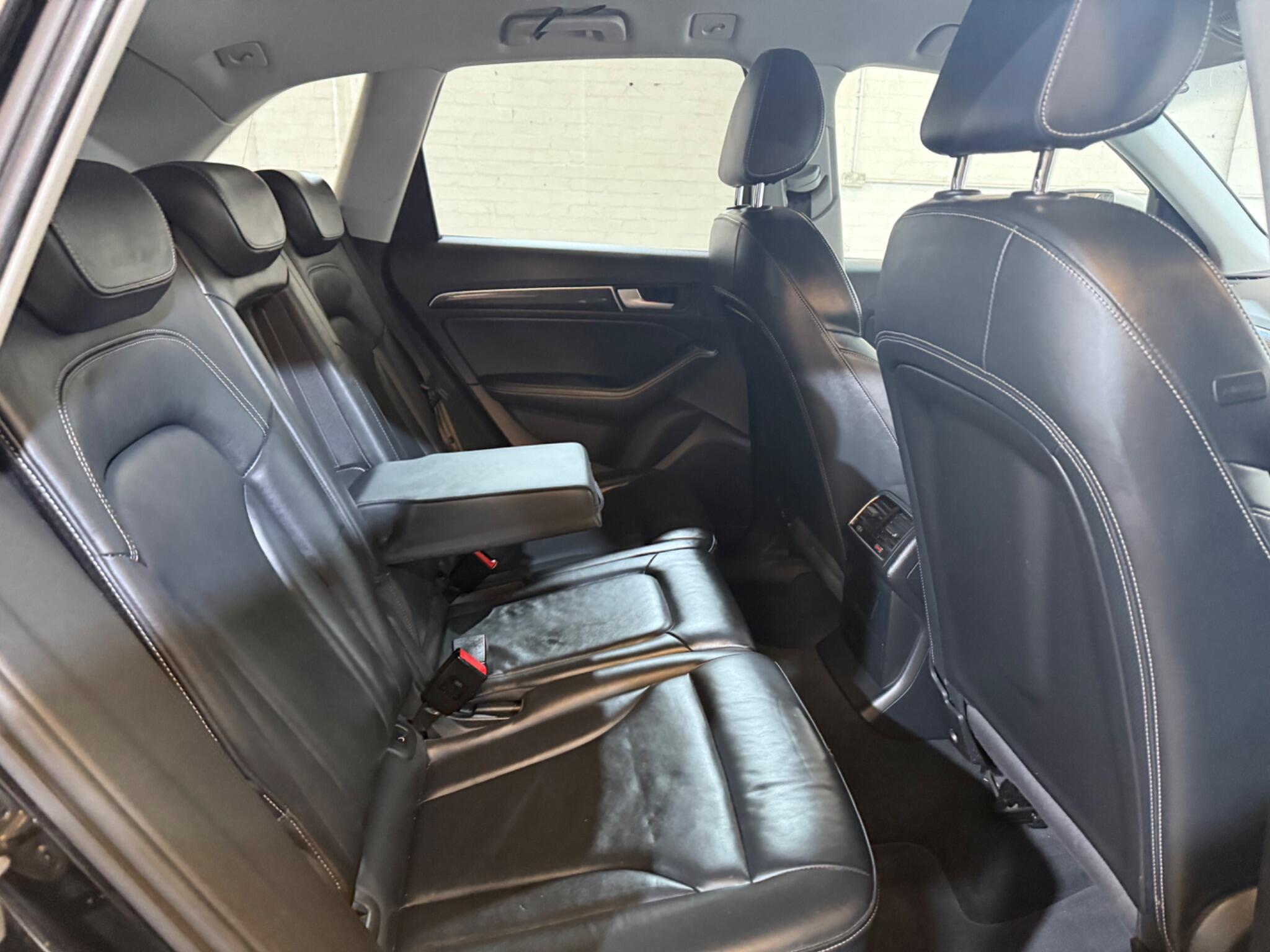 Audi SQ5 view 7