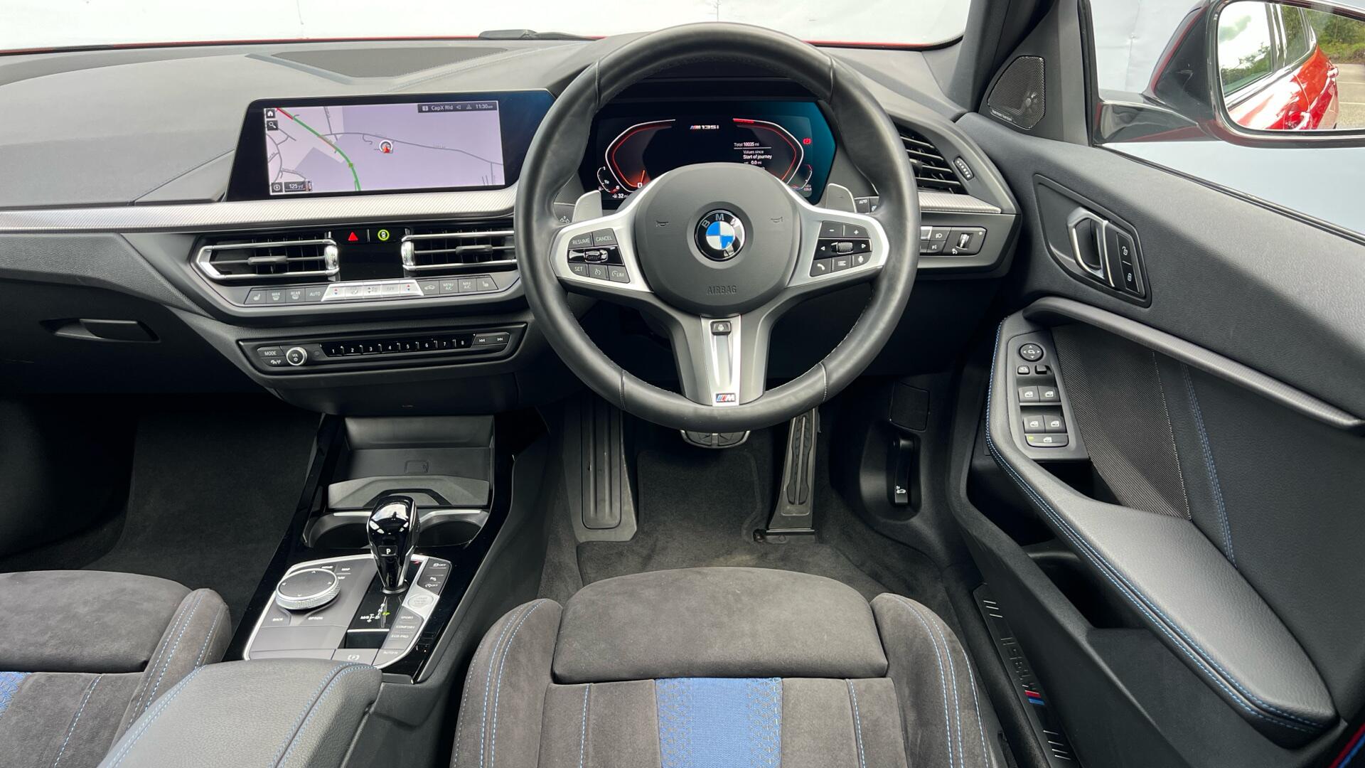 BMW 1 Series view 5