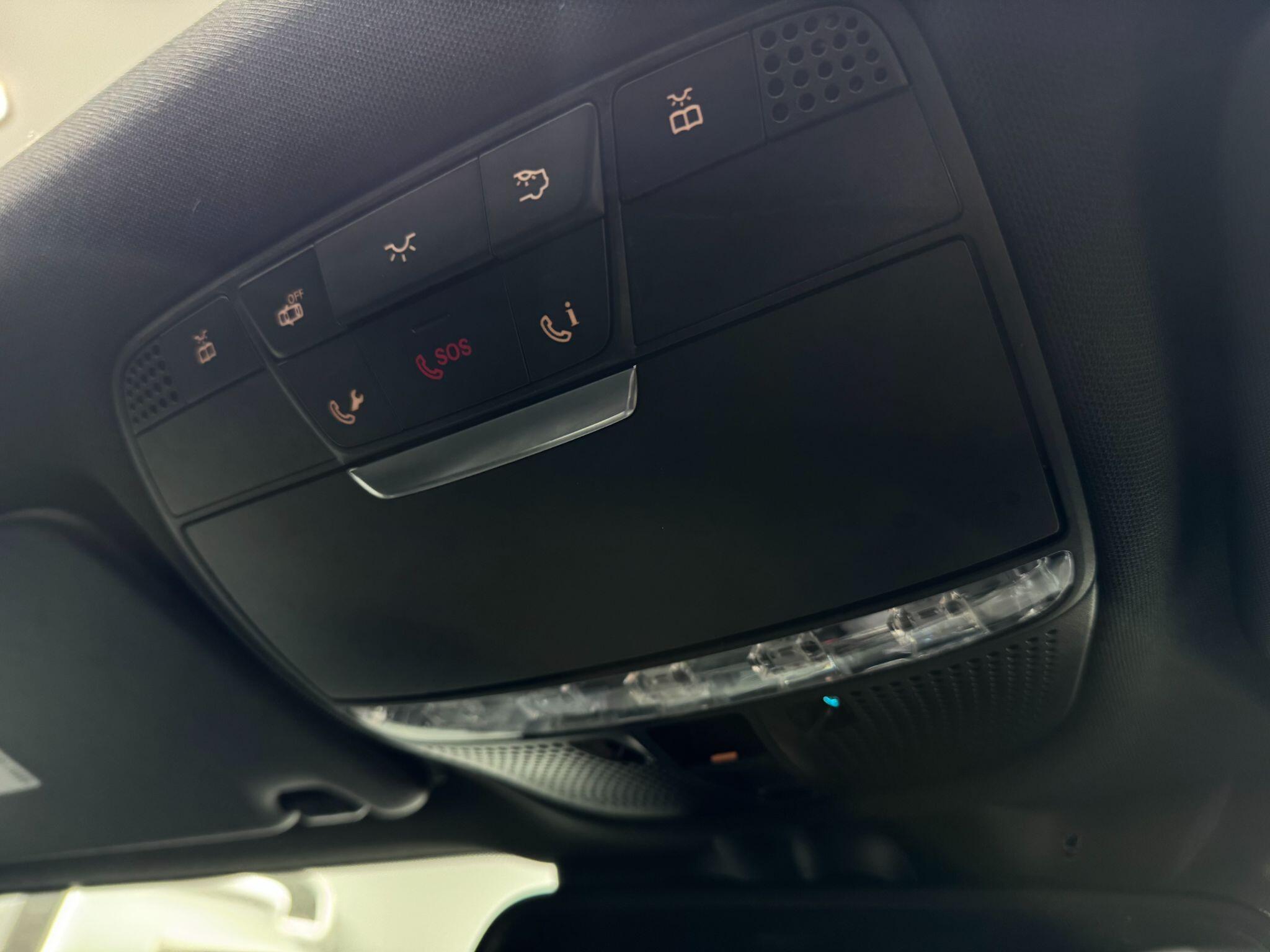 Mercedes-Benz GLC view 29