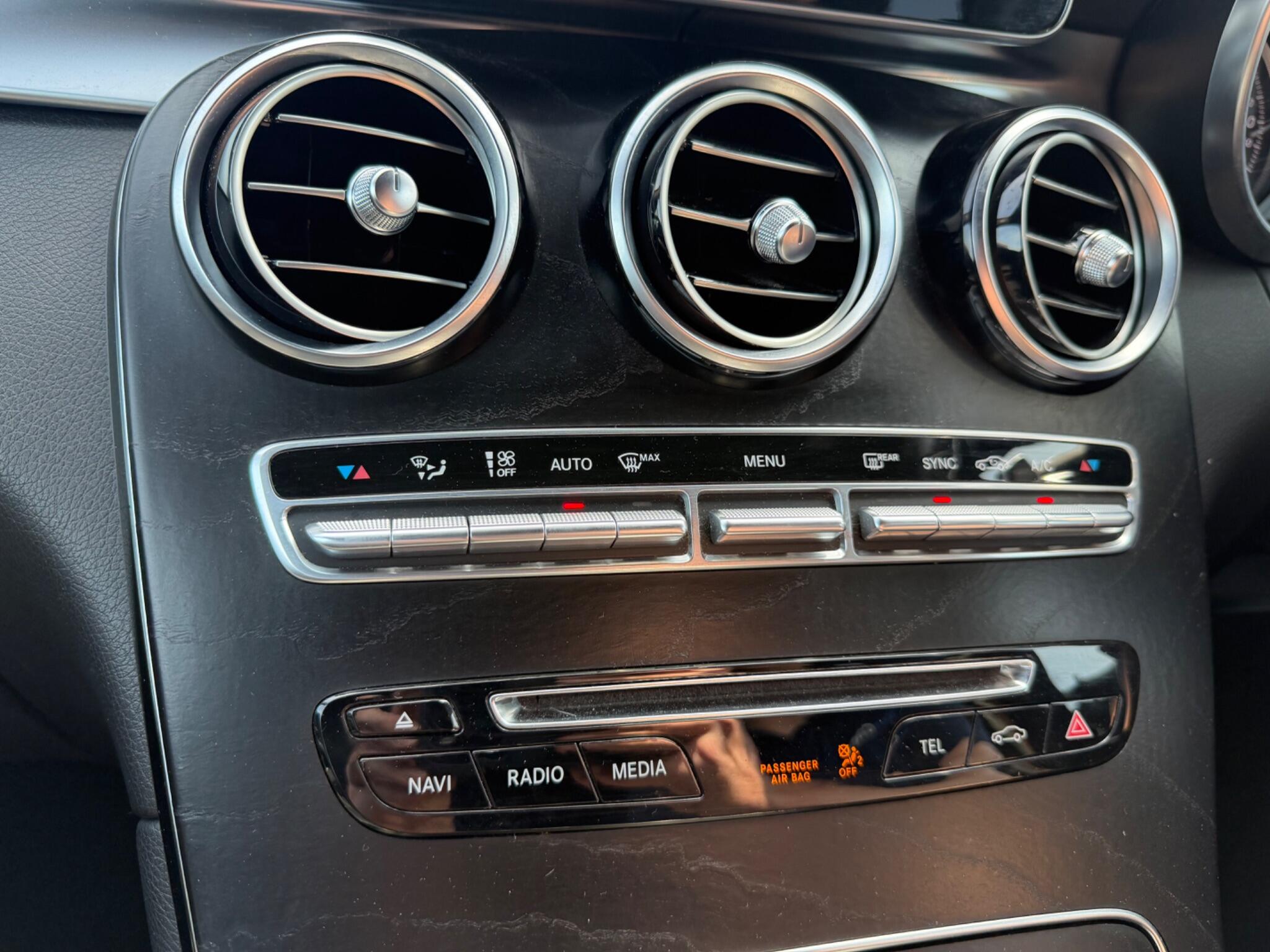 Mercedes-Benz GLC view 42