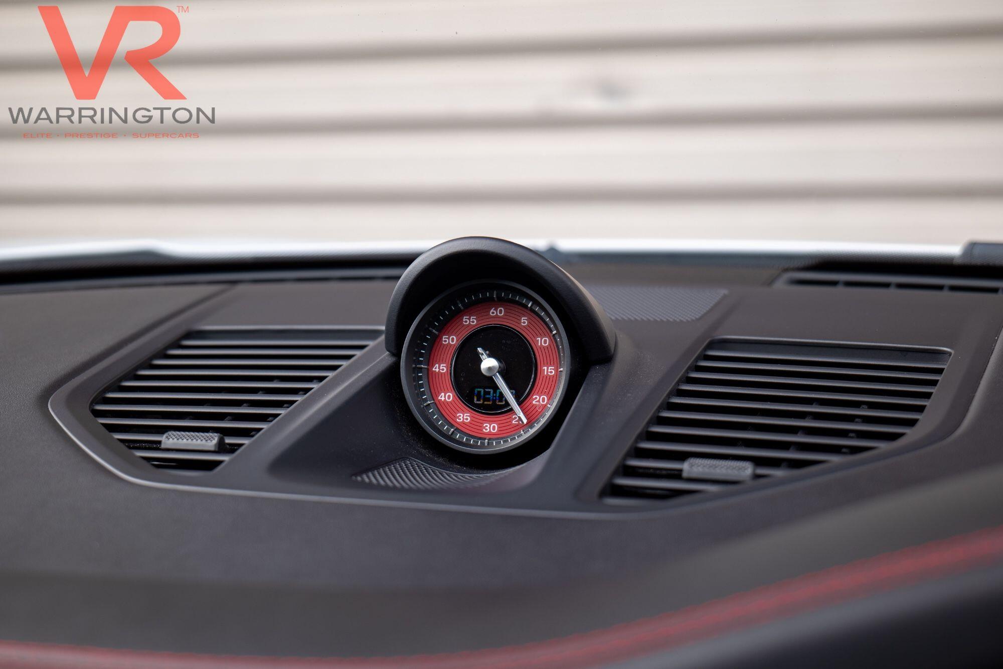 Porsche 911 view 34