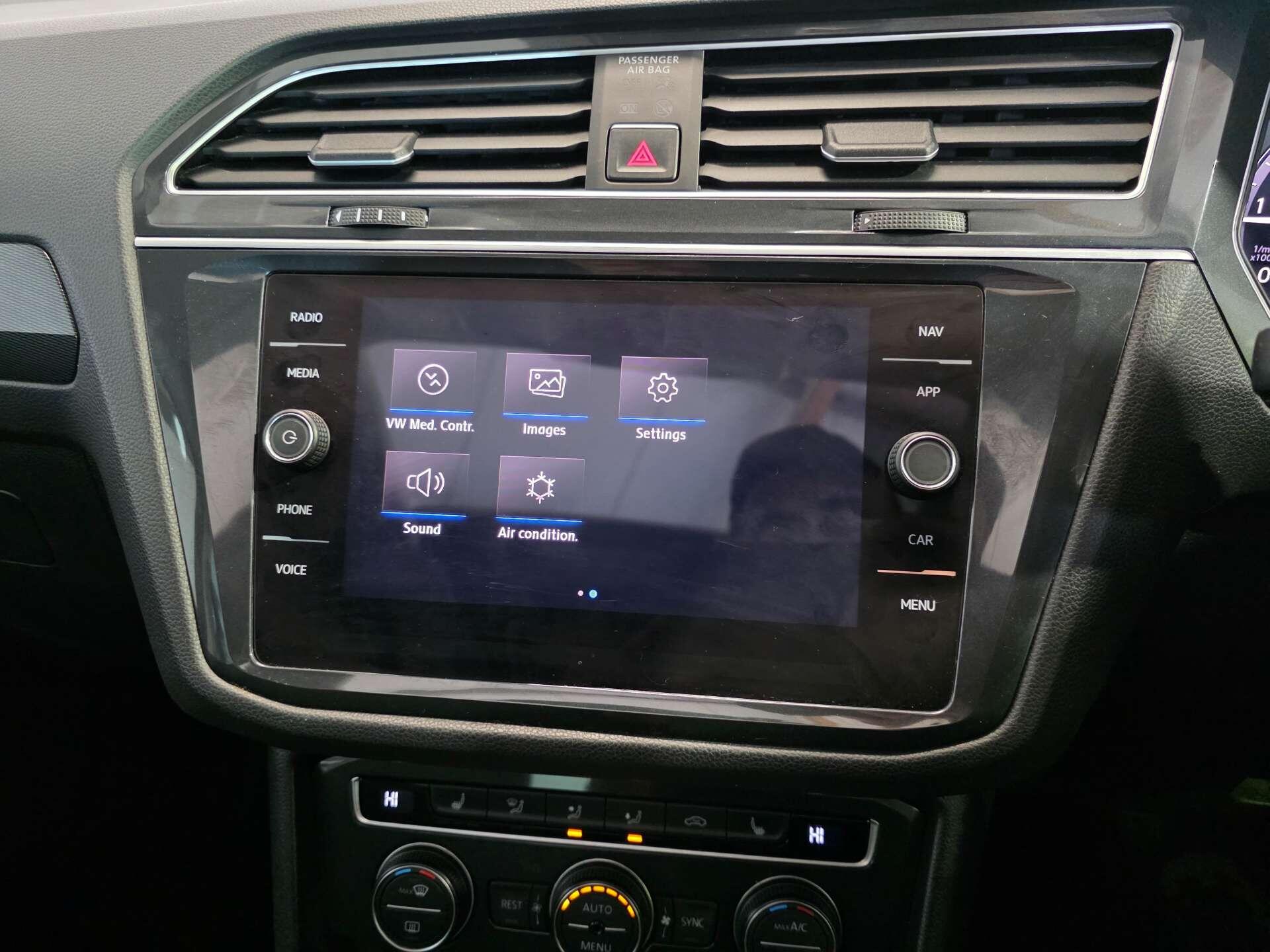 Volkswagen Tiguan view 26