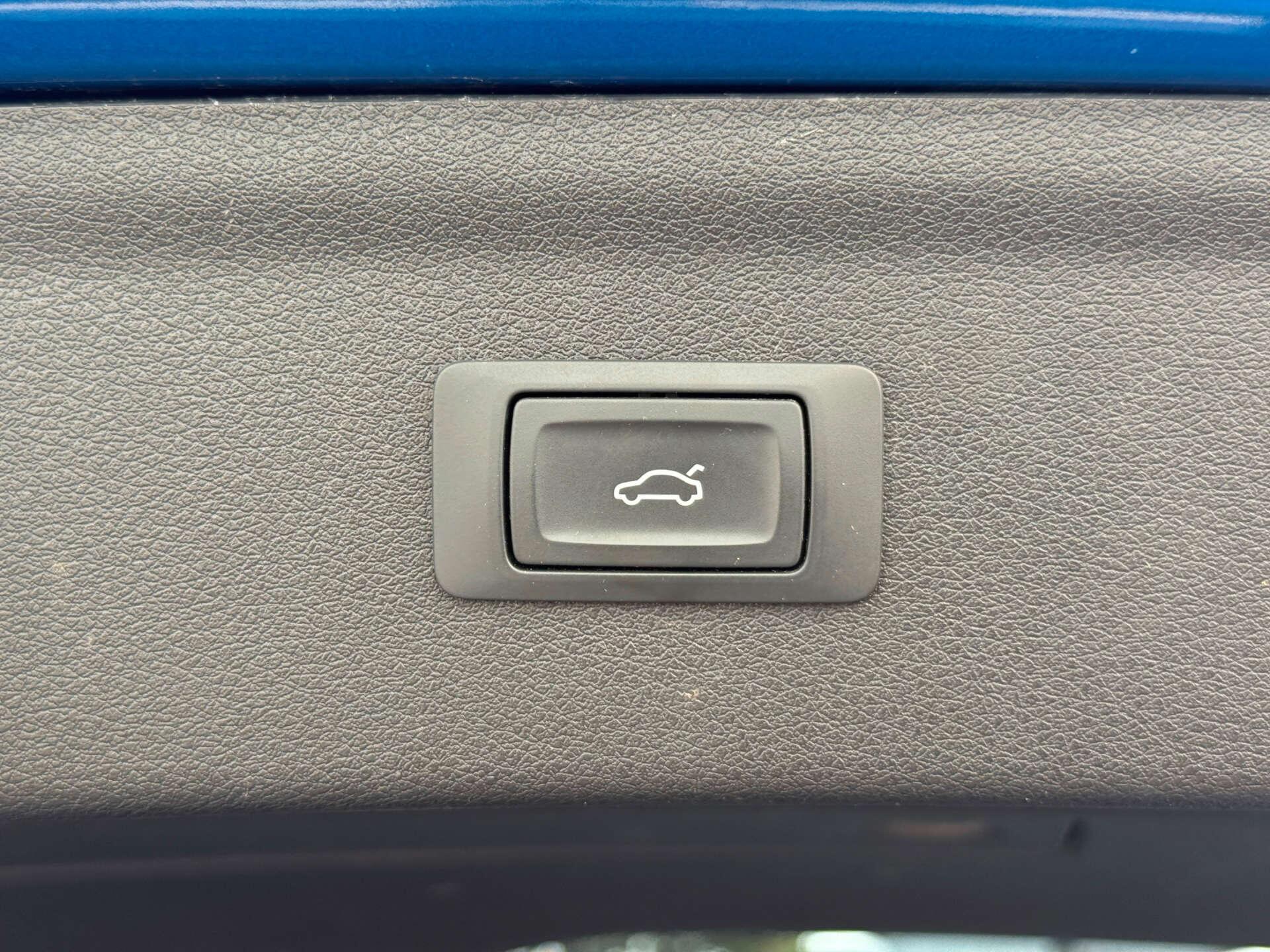 Audi Q3 view 35