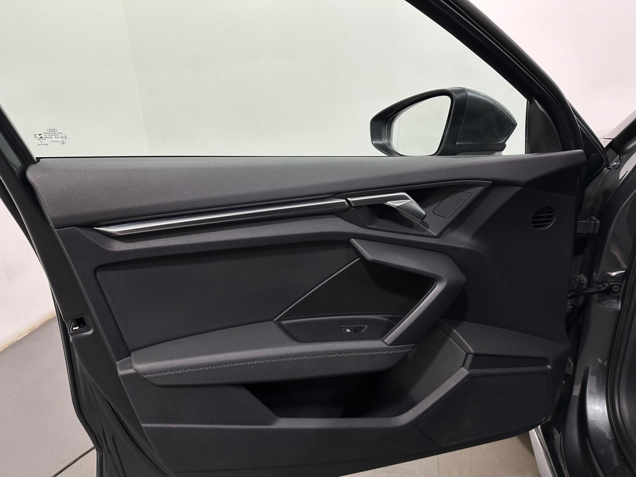 Audi A3 view 34