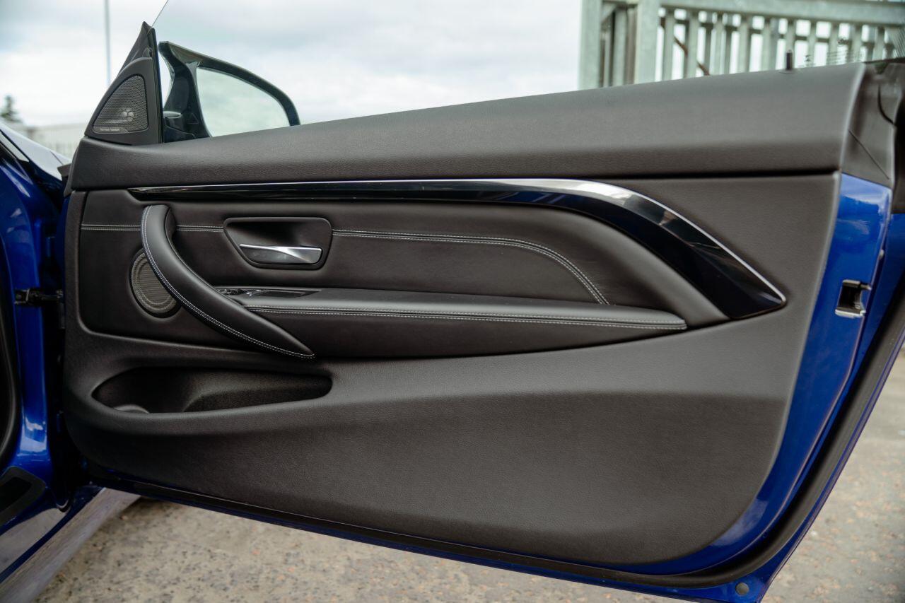 BMW M4 view 40
