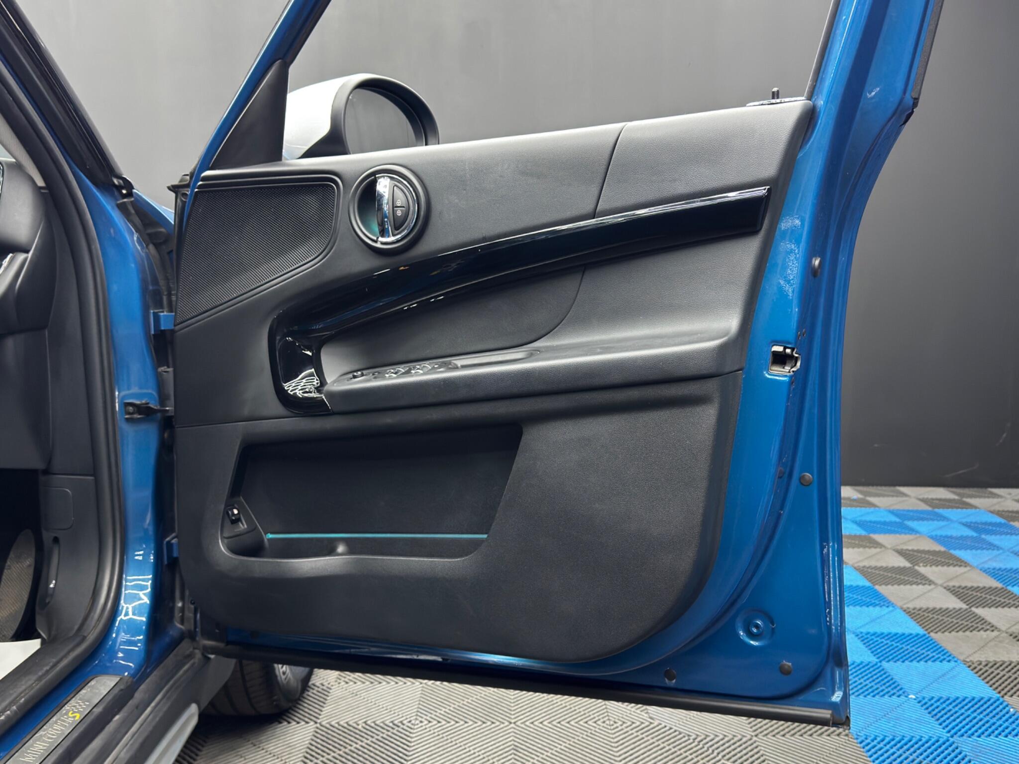 Mini Countryman view 38