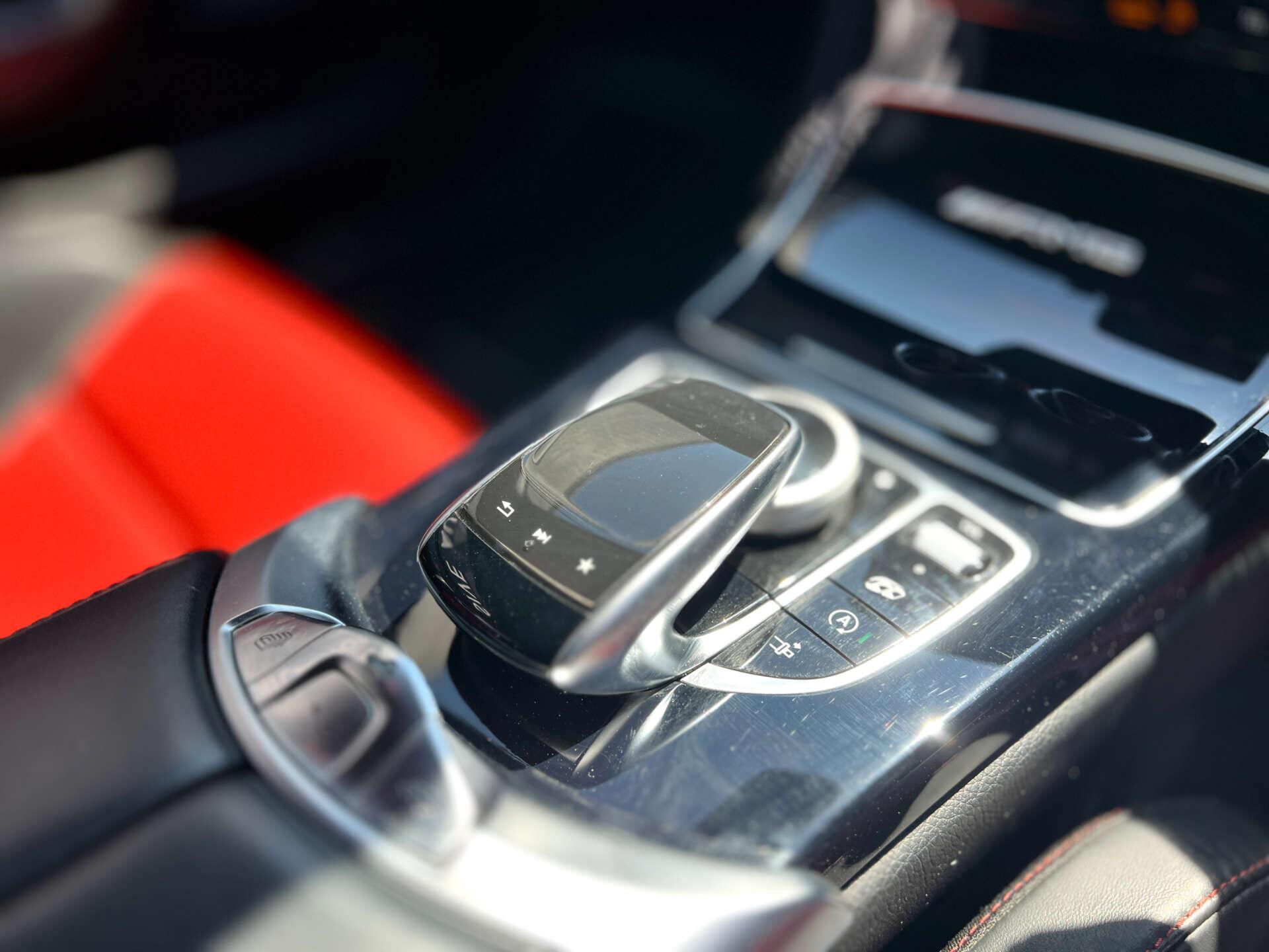 Mercedes-Benz C Class view 21
