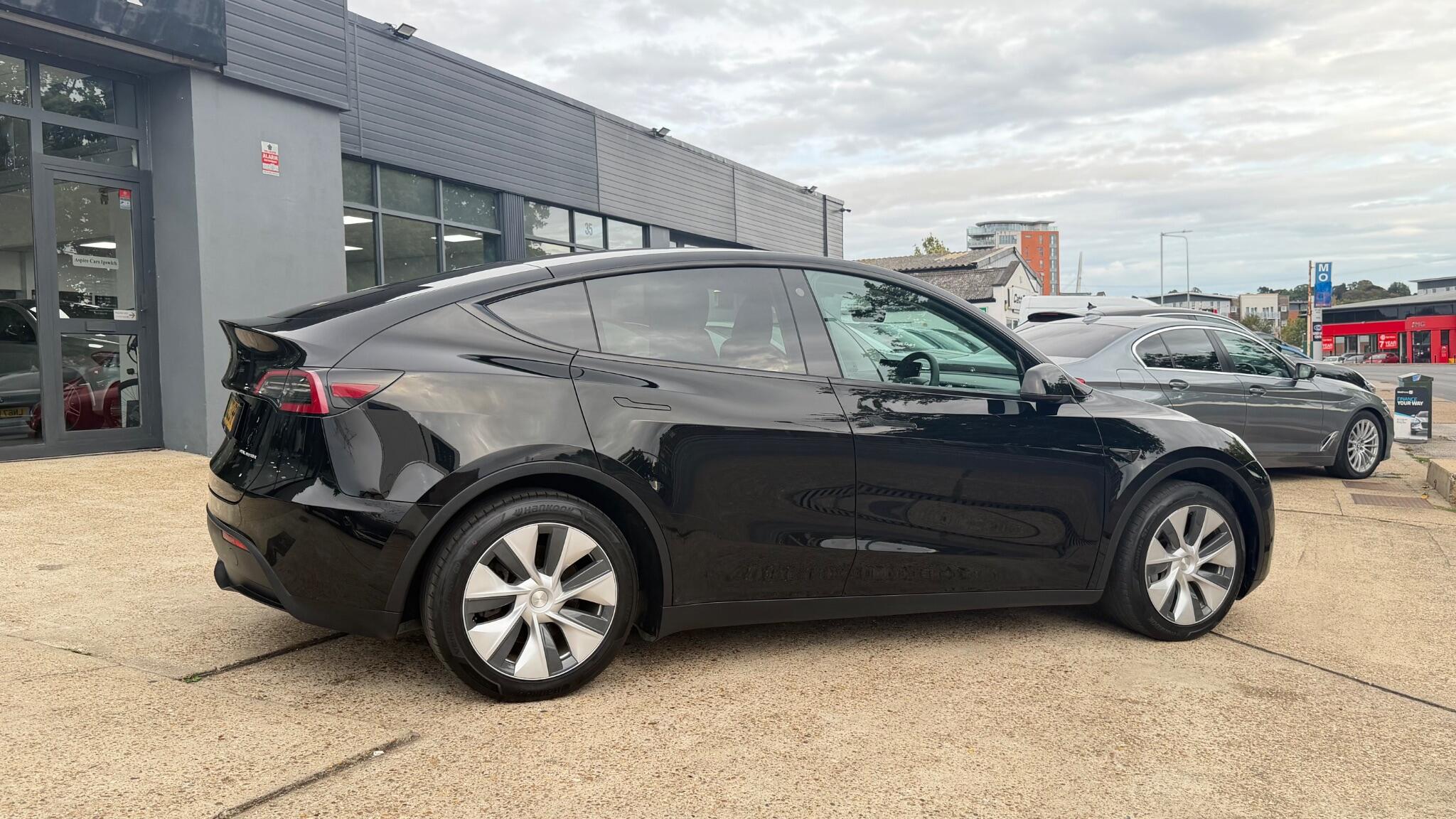 Tesla Model Y view 7