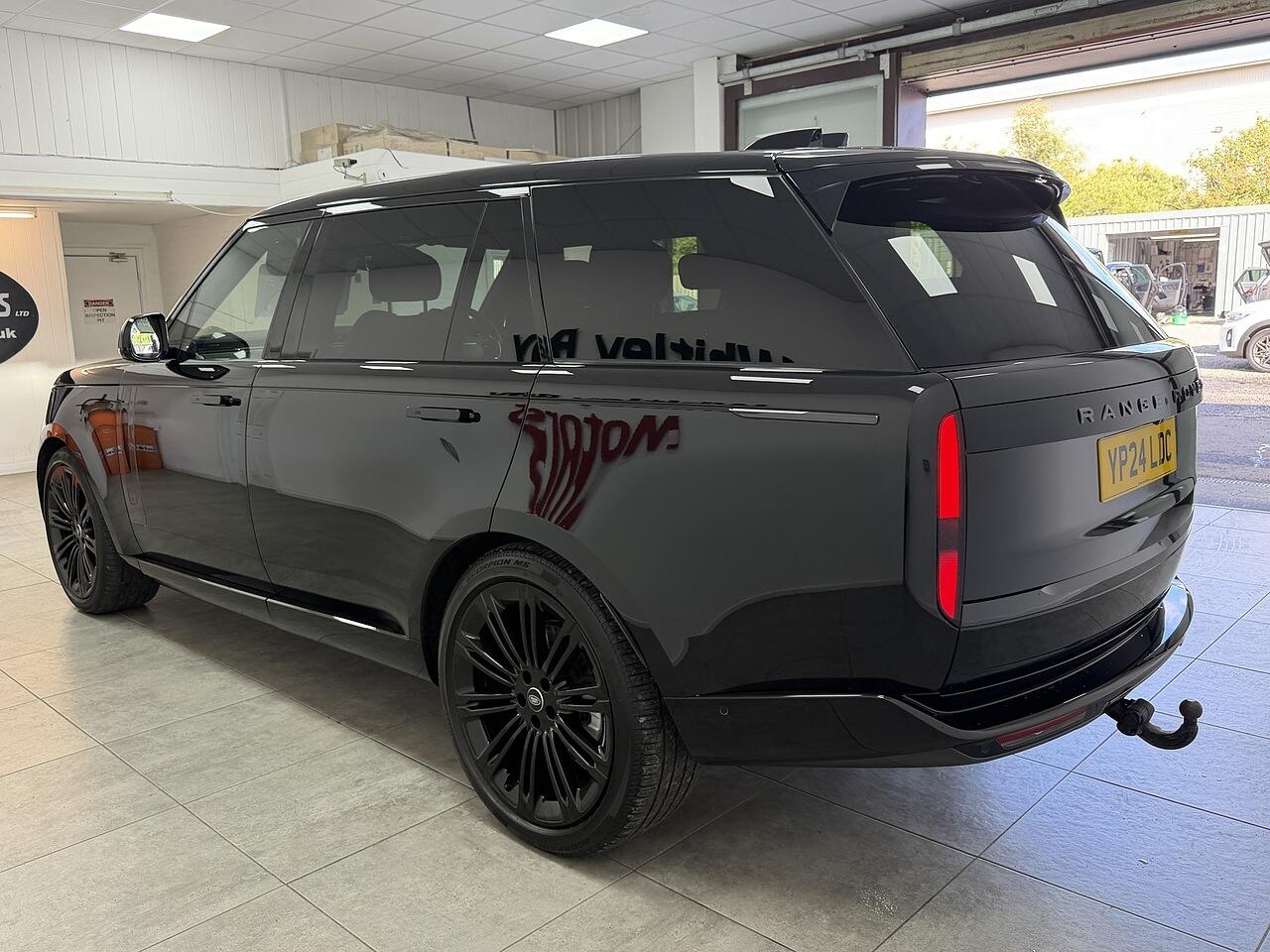 Land Rover Range Rover view 7