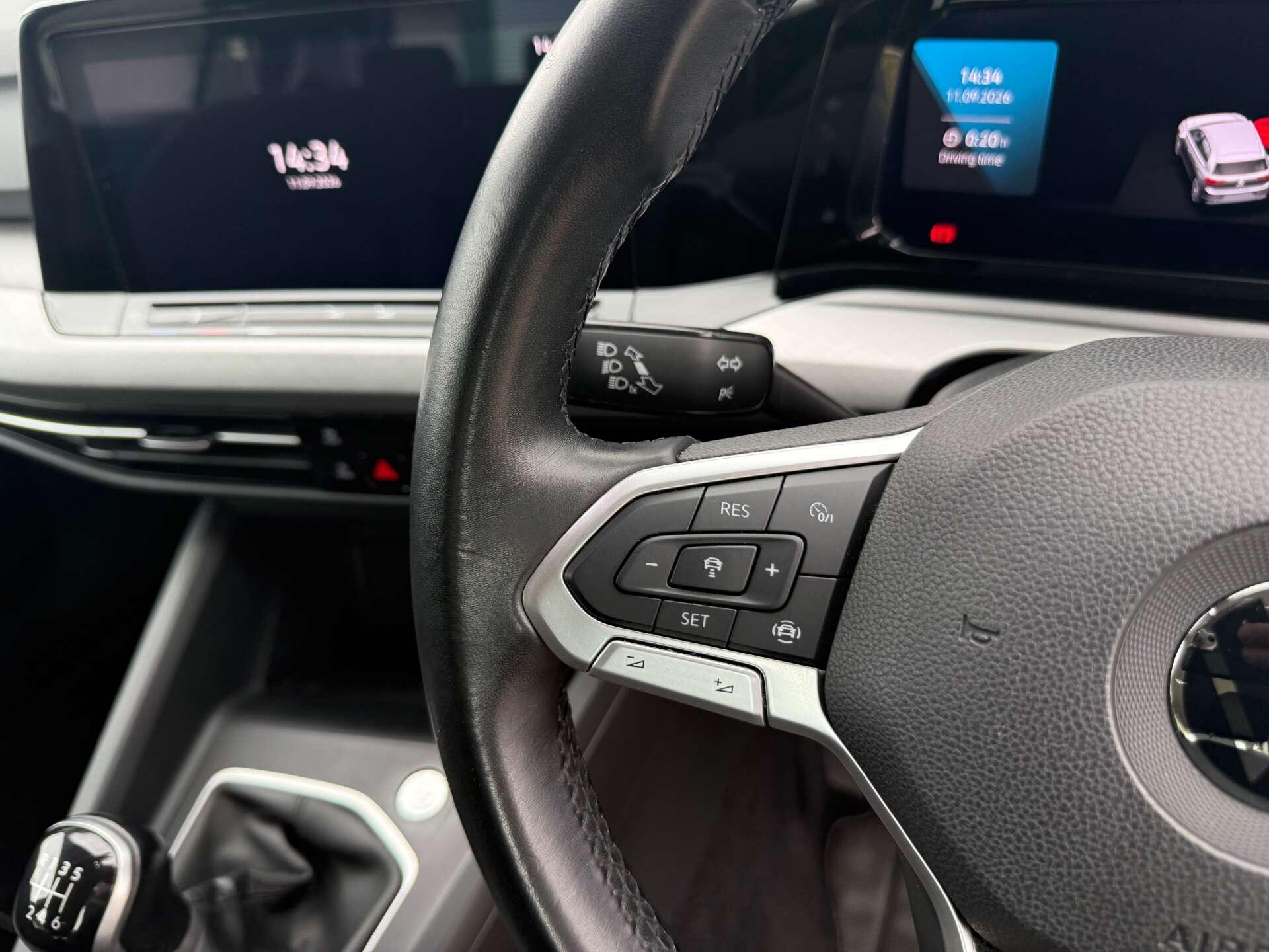 Volkswagen Golf view 12