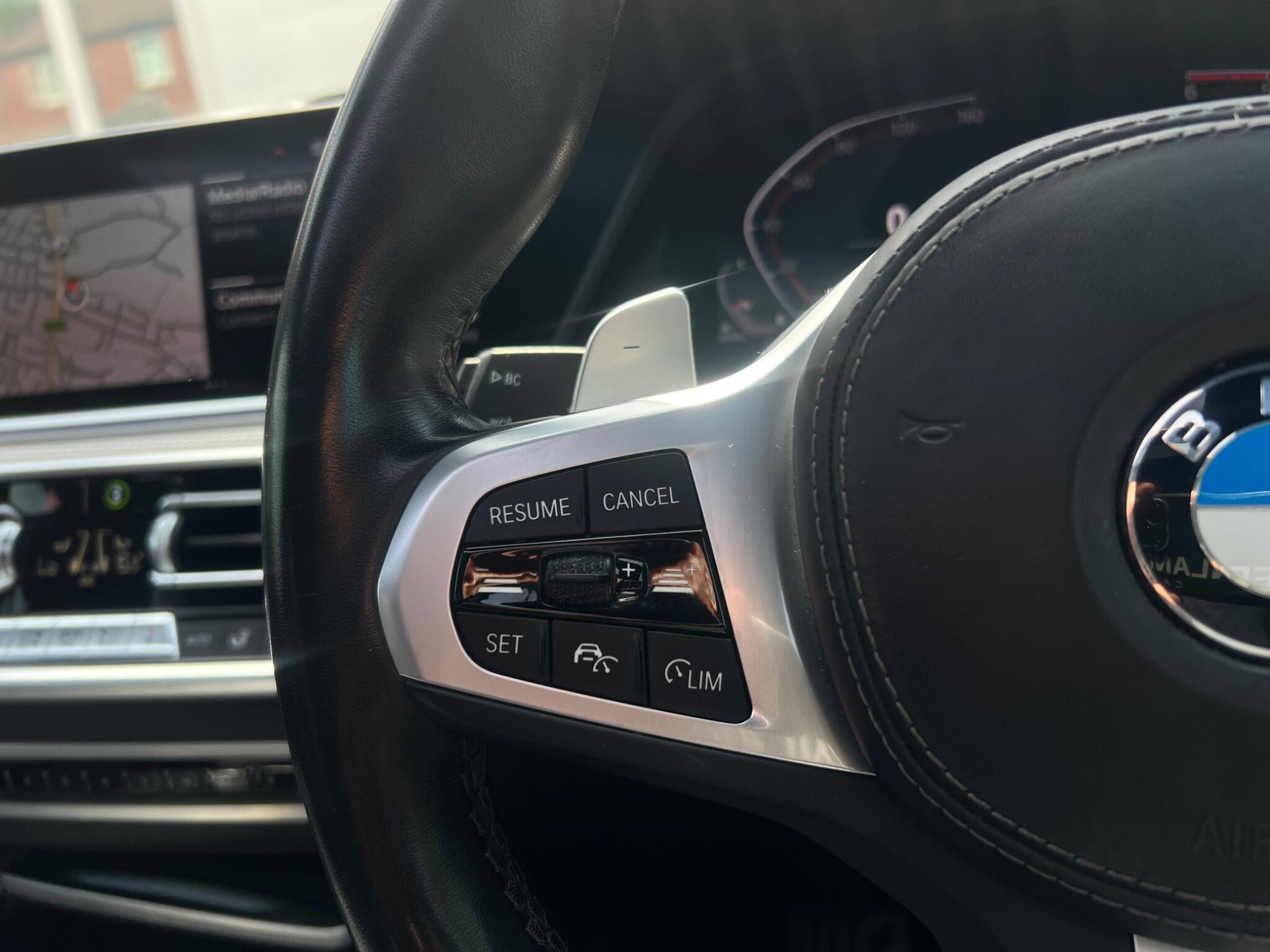 BMW X6 view 45