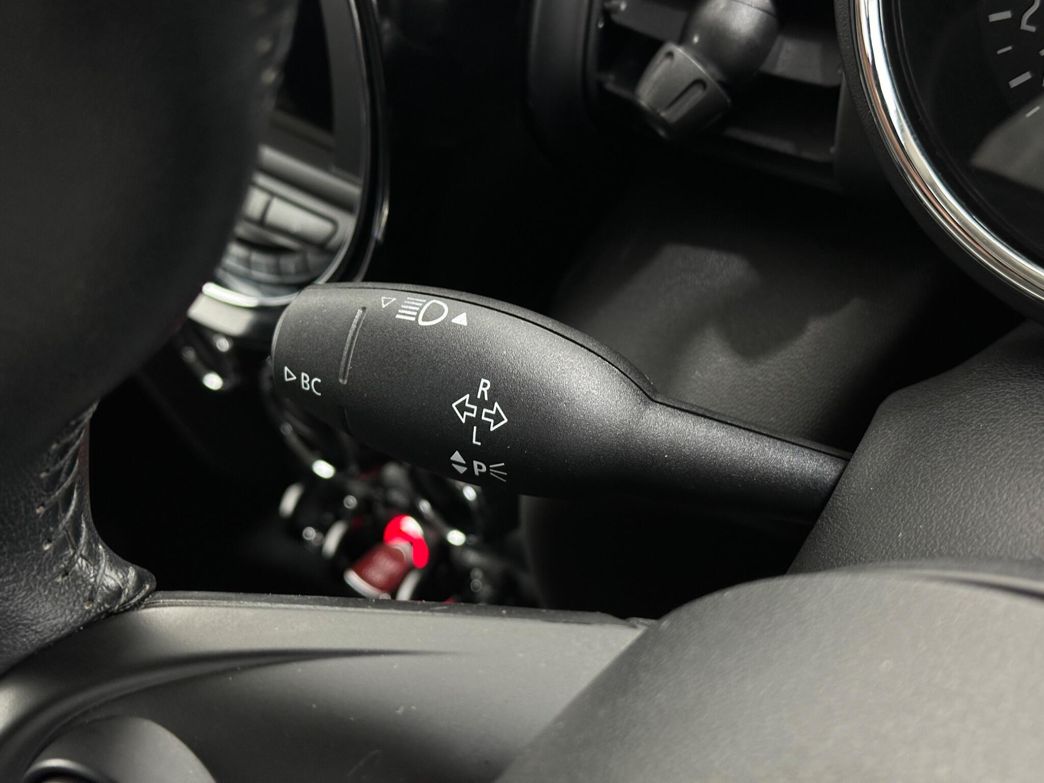 Mini Cooper view 14