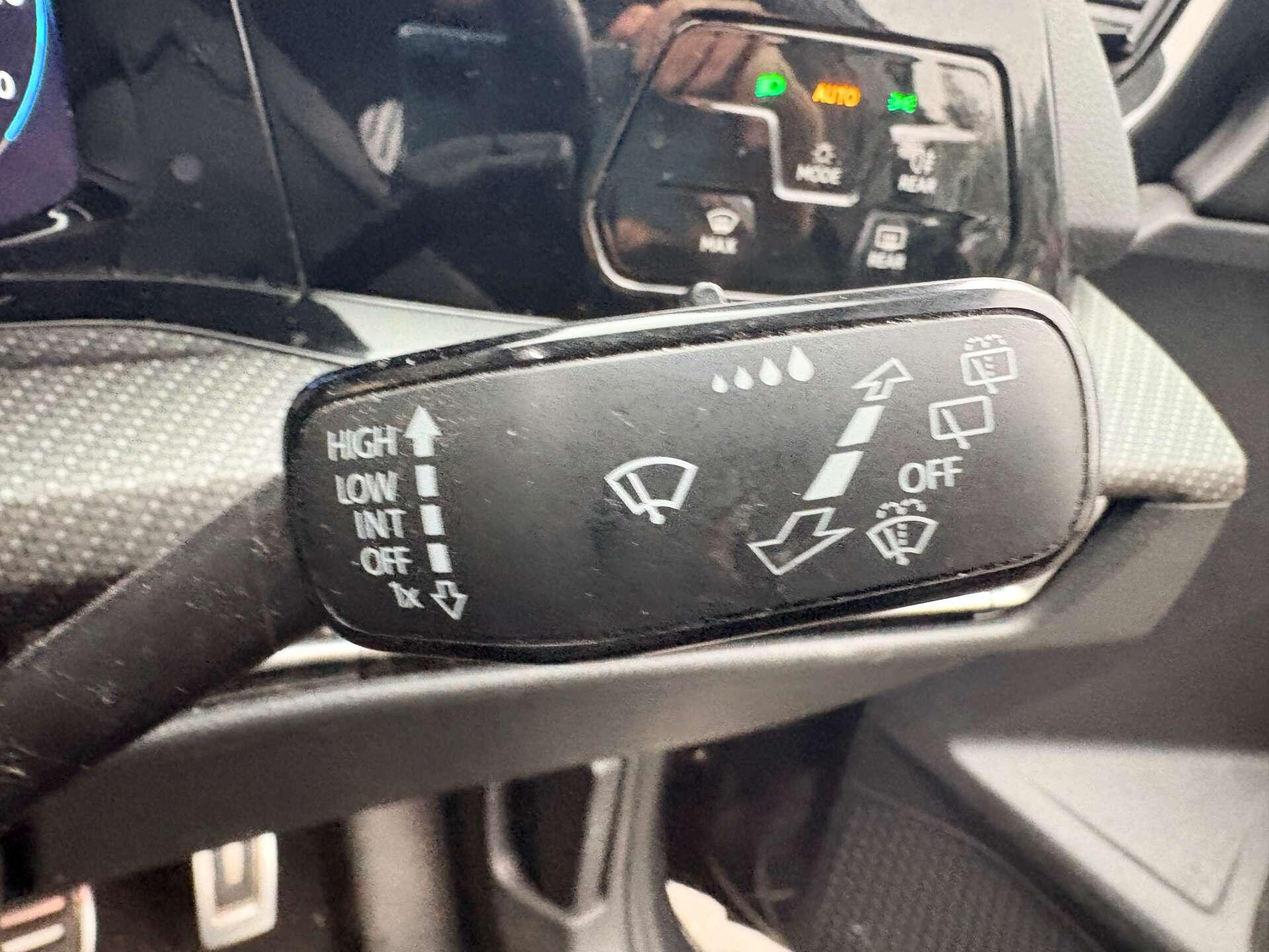 Volkswagen Golf view 12