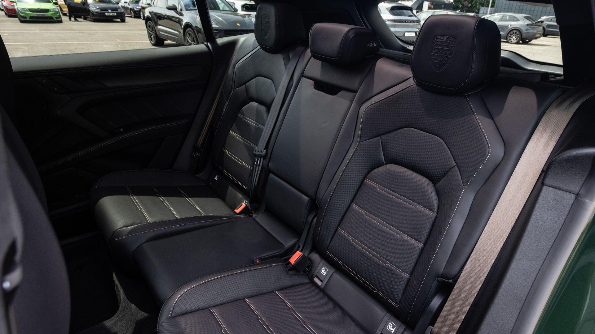 Porsche Cayenne view 13