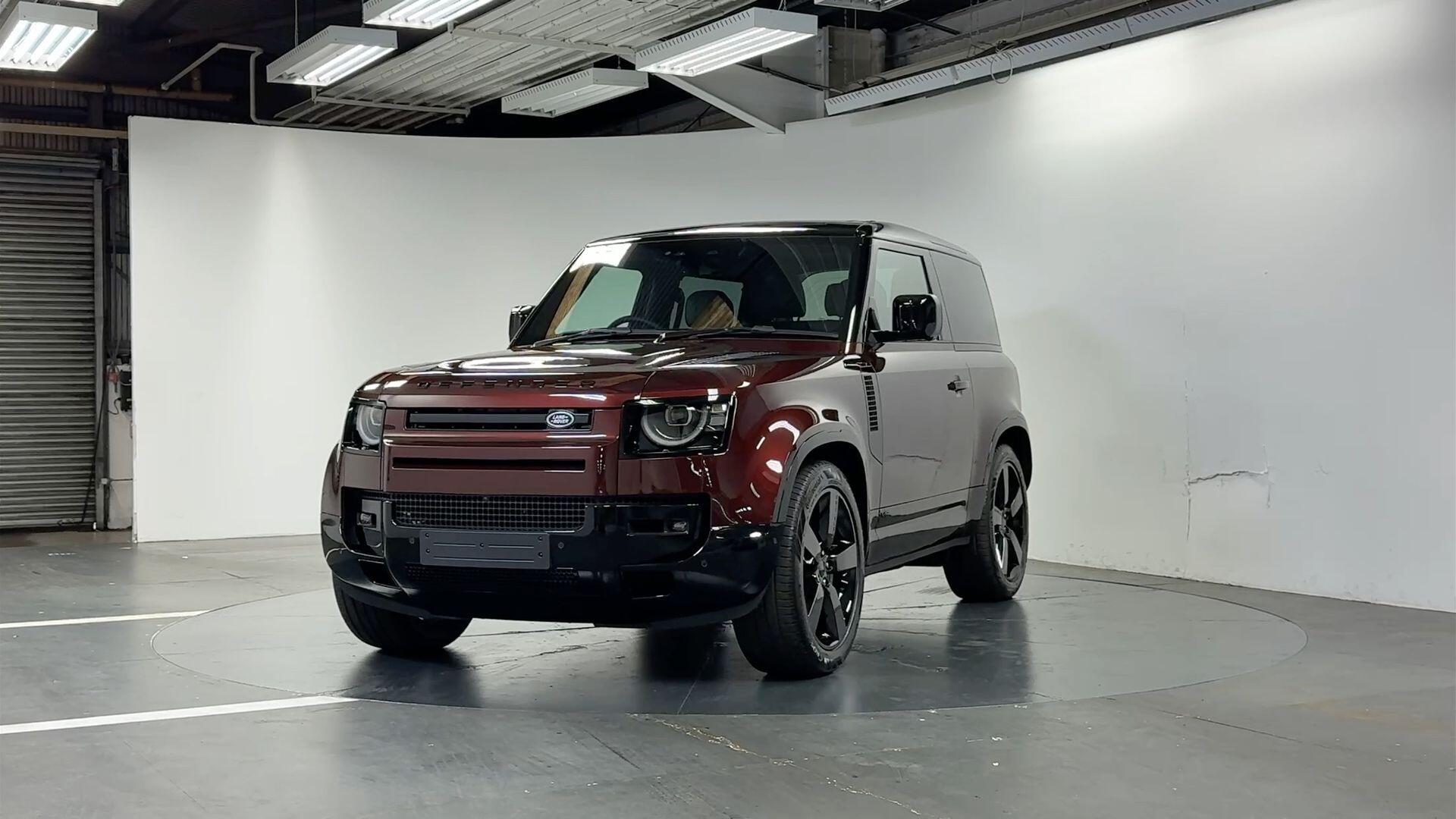 Land Rover Defender view 30