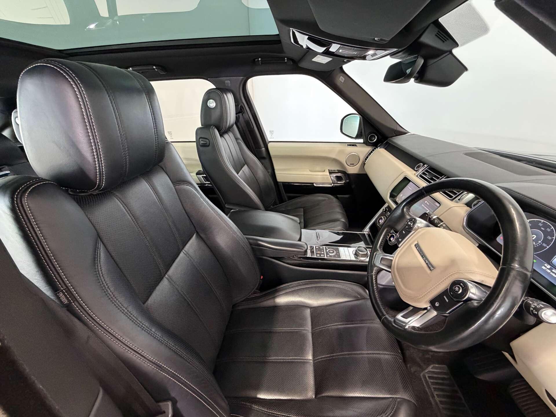 Land Rover Range Rover view 18