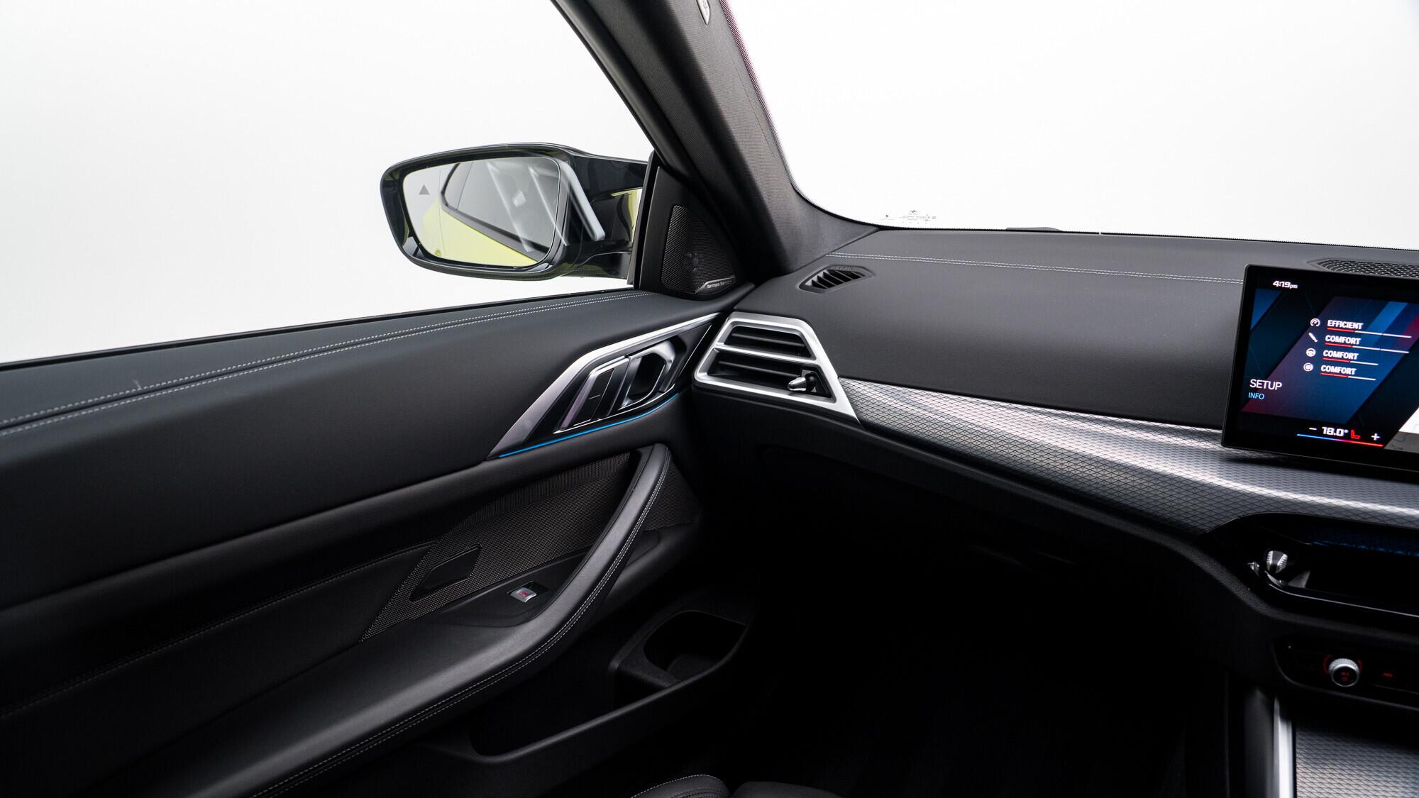 BMW M4 view 22