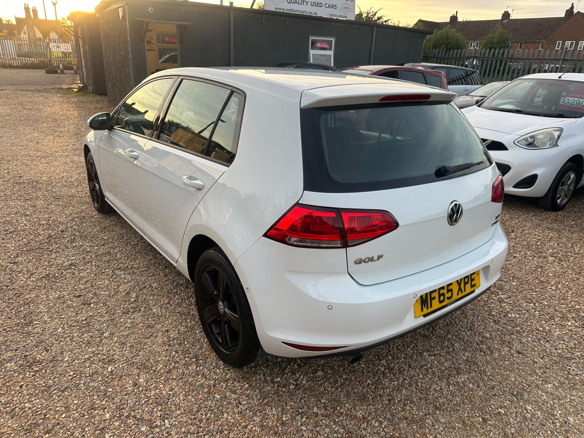Volkswagen Golf view 12