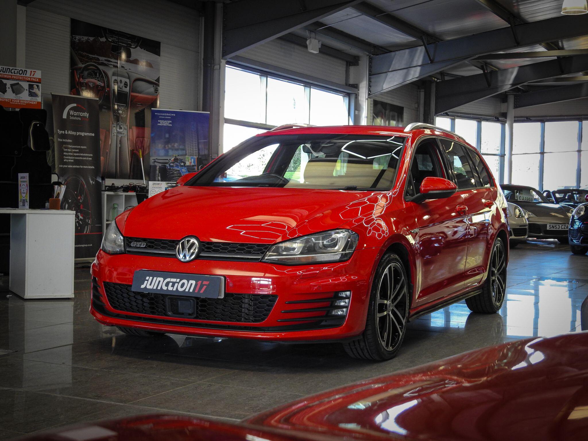 Volkswagen Golf view 8