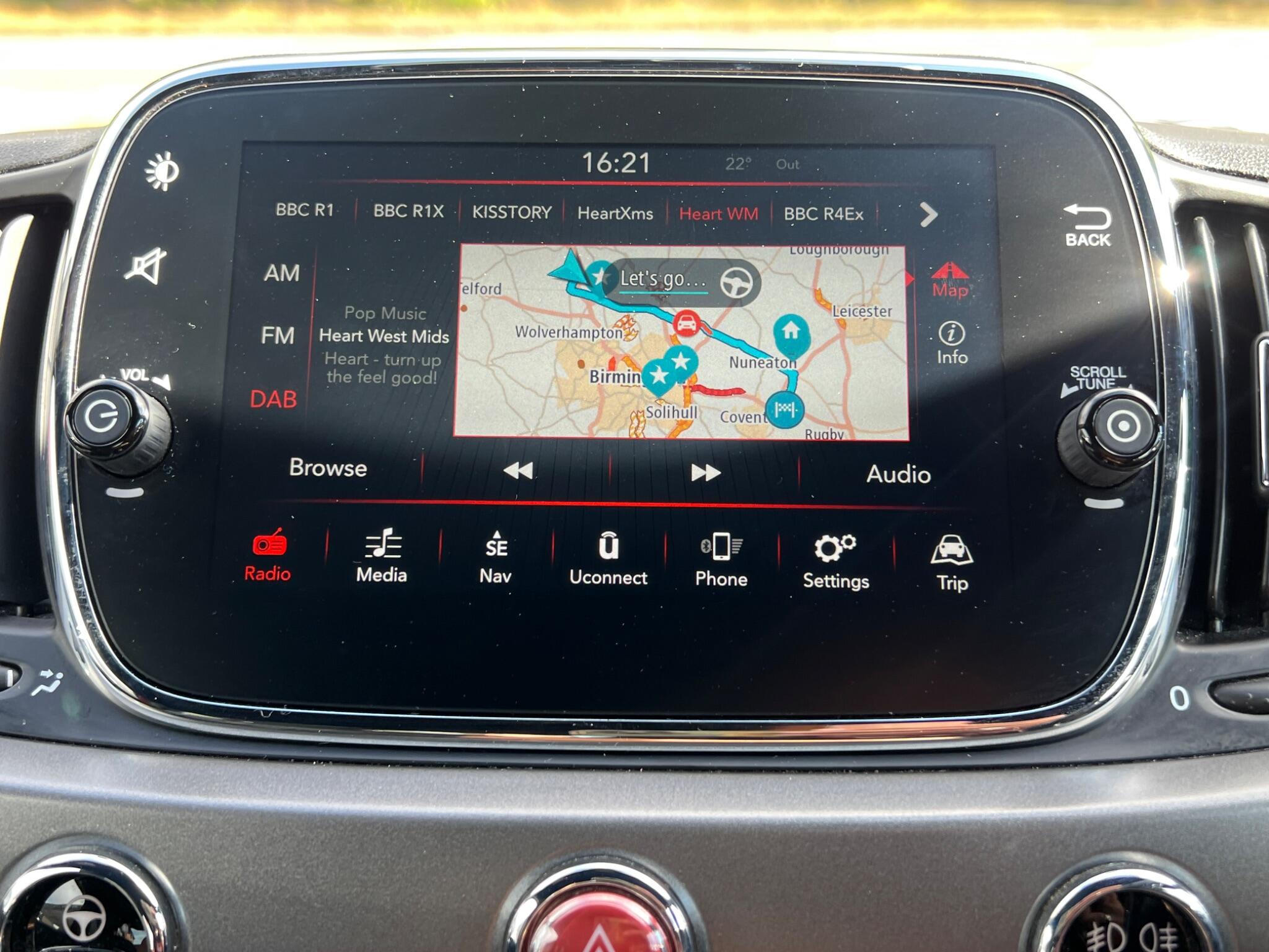 2016 Fiat 500 image 30