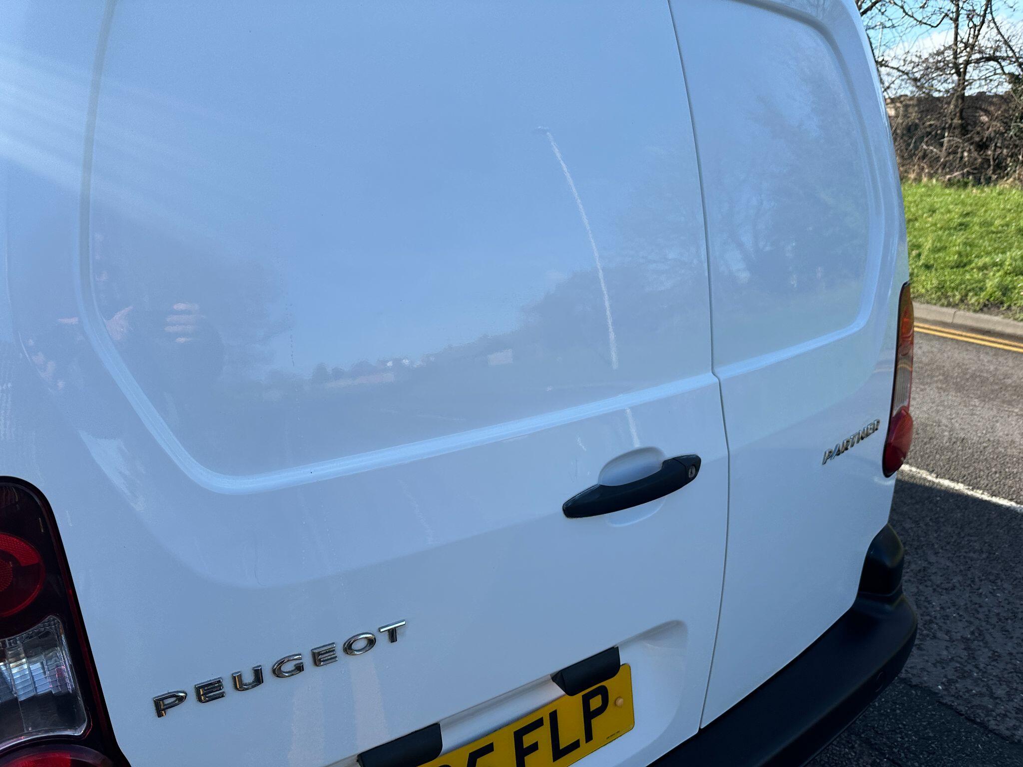 2016 Peugeot Partner 1.6 HDi S Crew Van L2 4dr • 93,298 miles image 18