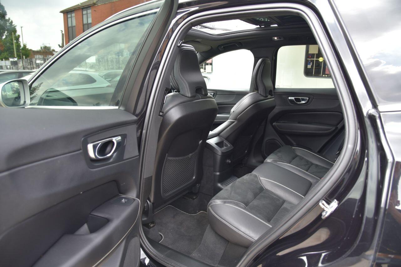 Volvo XC60 view 26