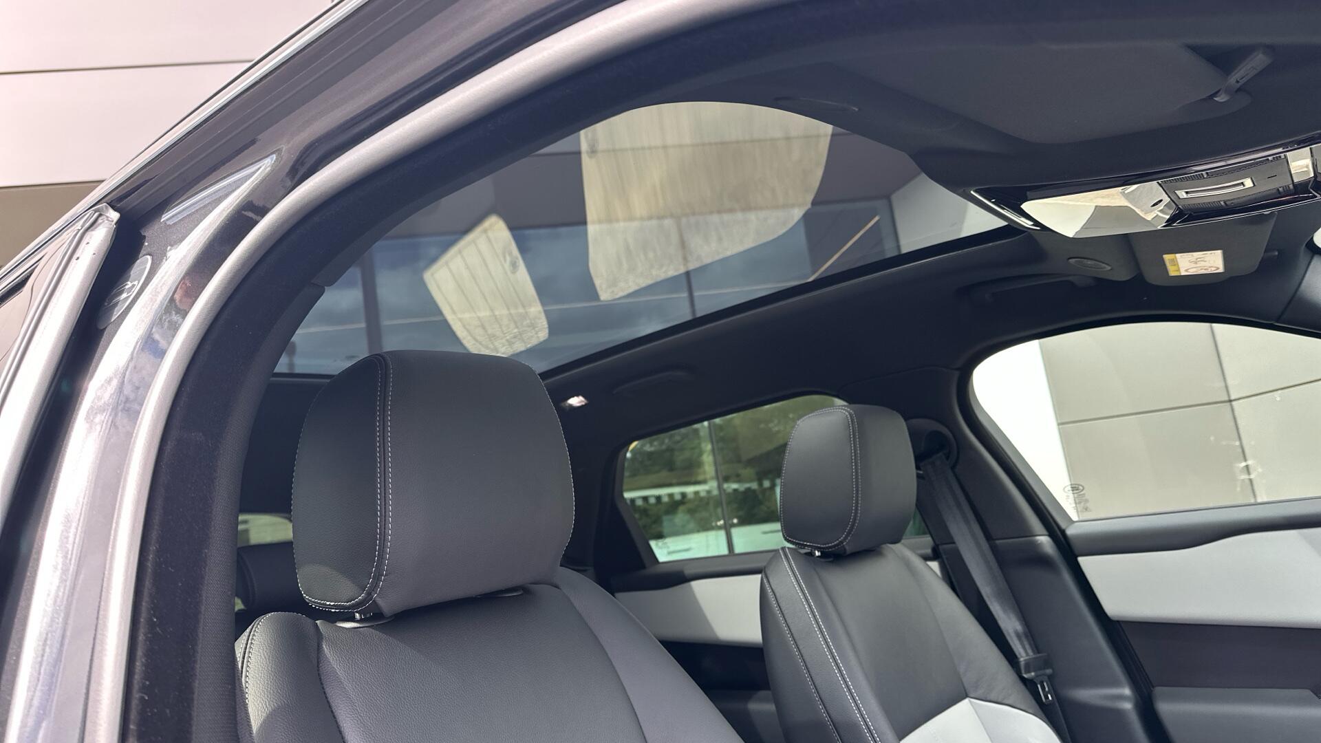 Land Rover Range Rover Velar view 49