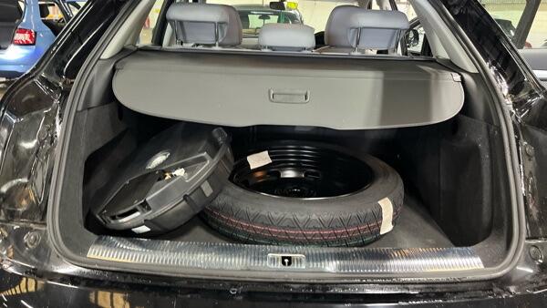Audi Q3 view 9
