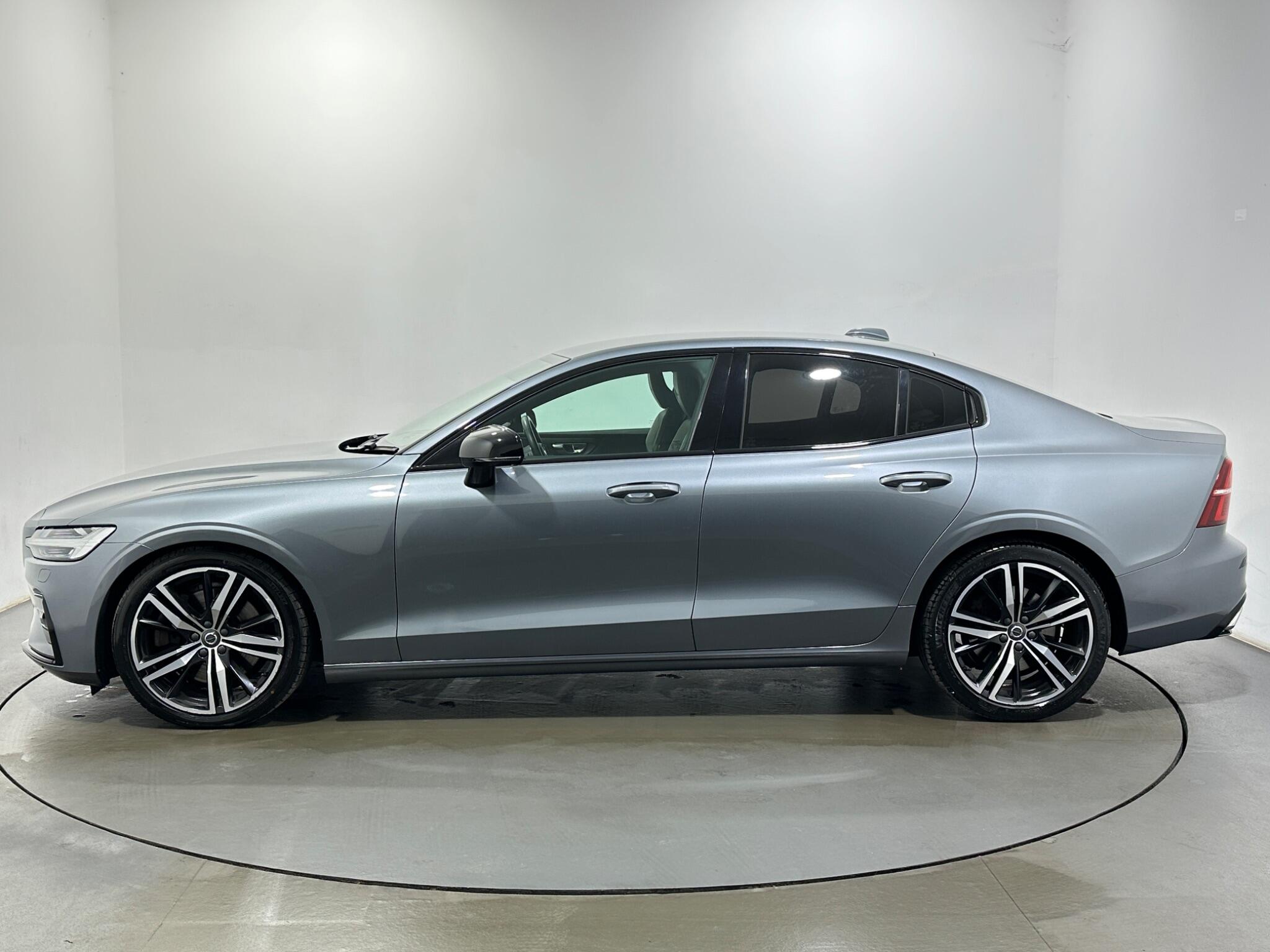 Volvo S60 view 5