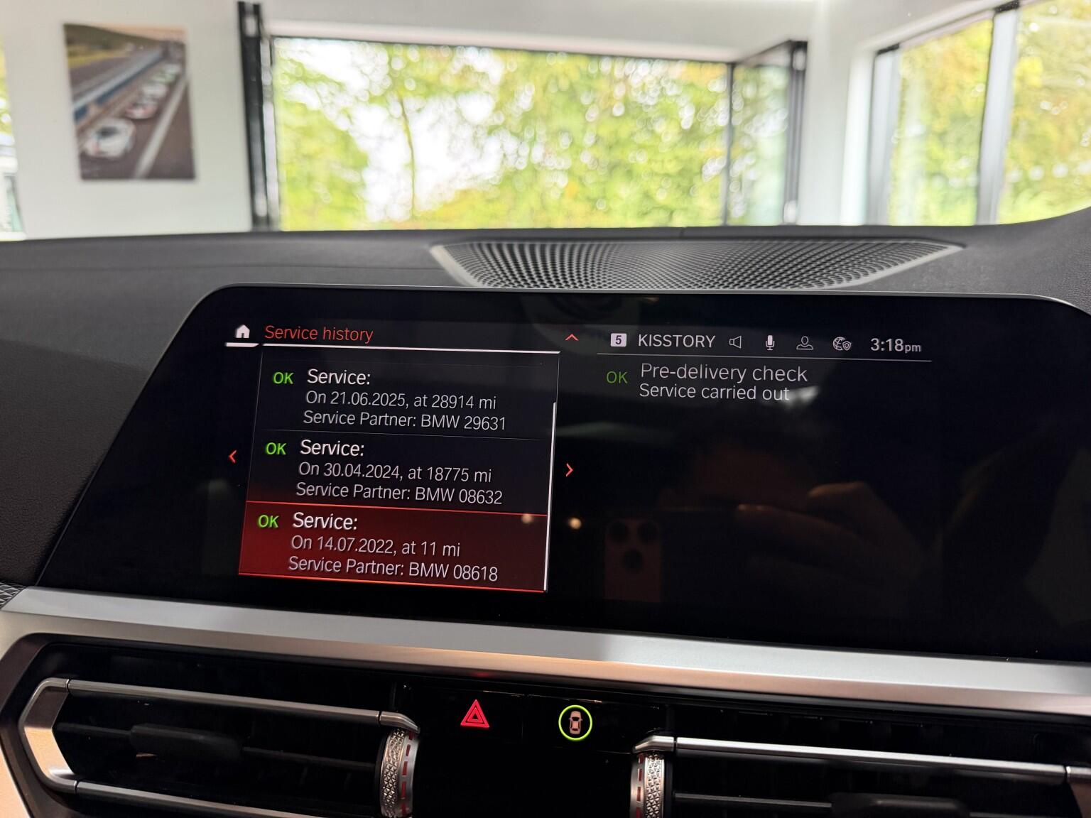BMW 3 Series view 18