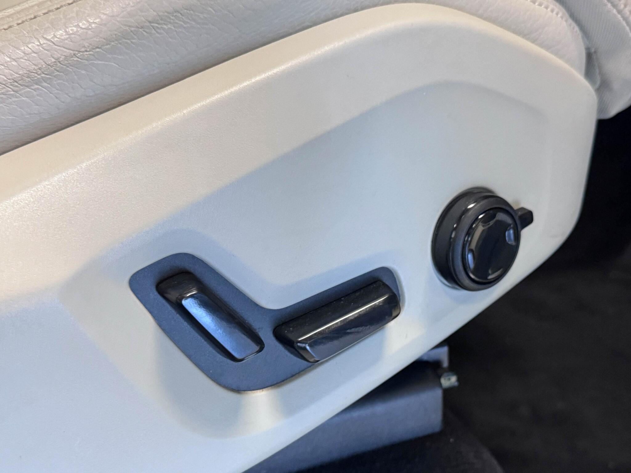 Volvo XC90 view 17