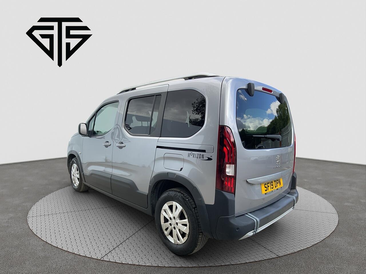 Peugeot Rifter view 5