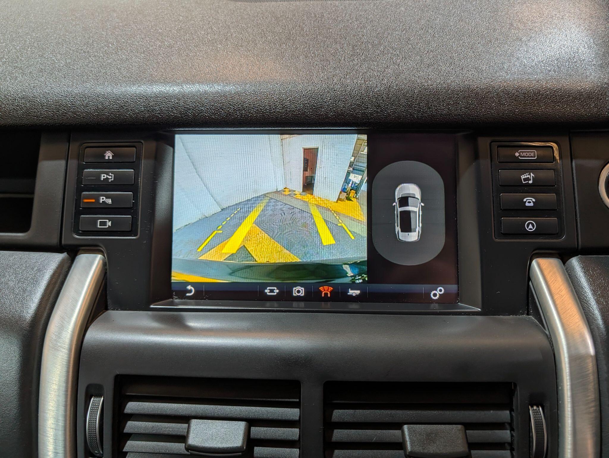 Land Rover Discovery Sport view 53