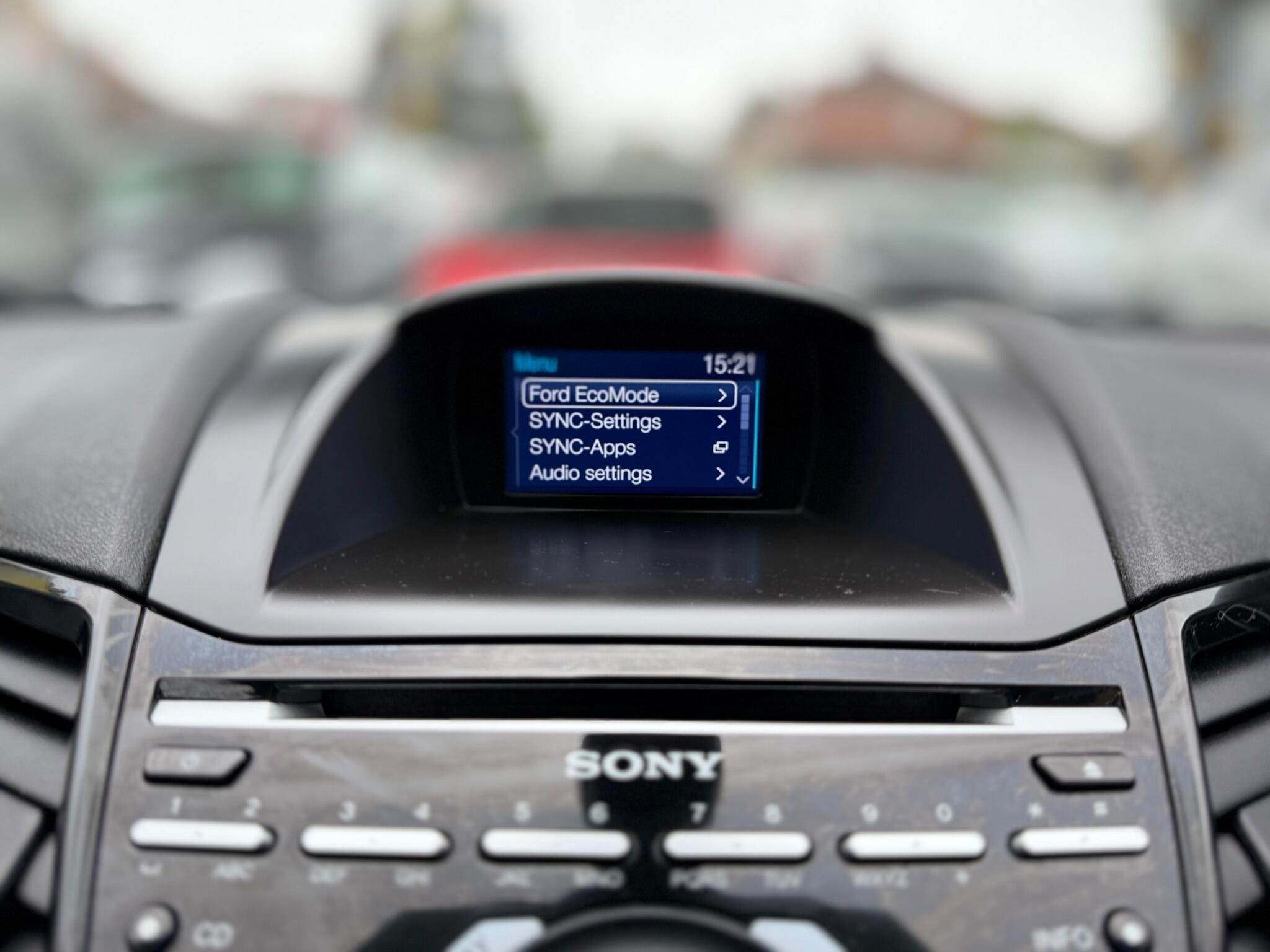 Ford Fiesta view 75