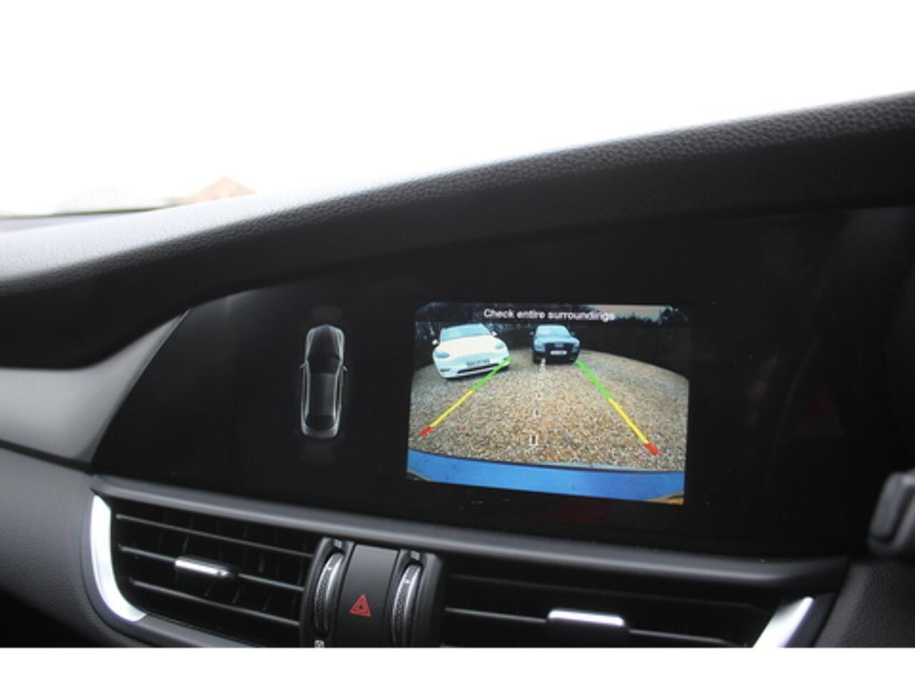 Alfa Romeo Giulia view 24