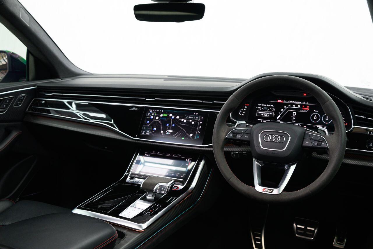 Audi RS Q8 view 35