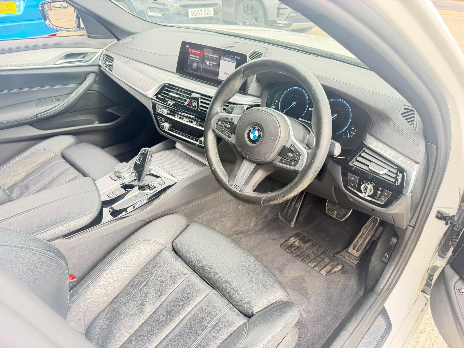 BMW 5 Series view 13