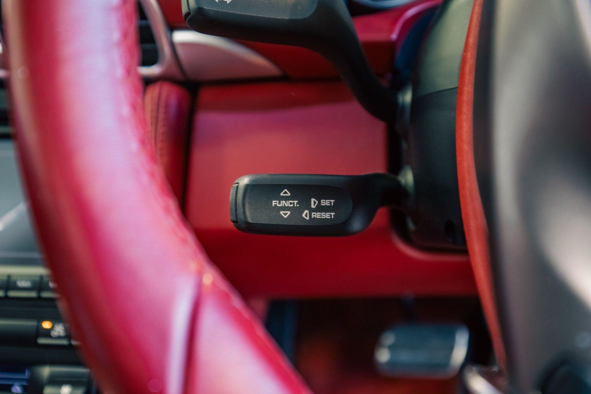 Porsche 911 view 20
