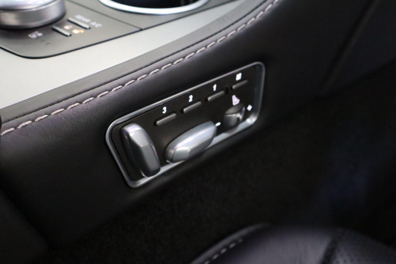 Aston Martin Rapide view 24