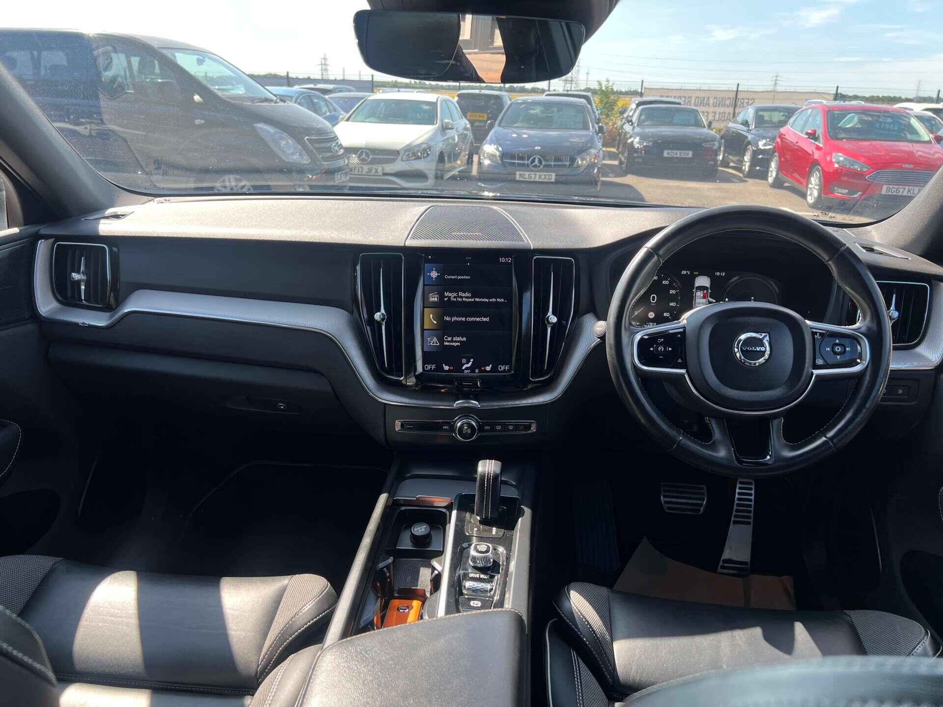 Volvo XC60 view 32