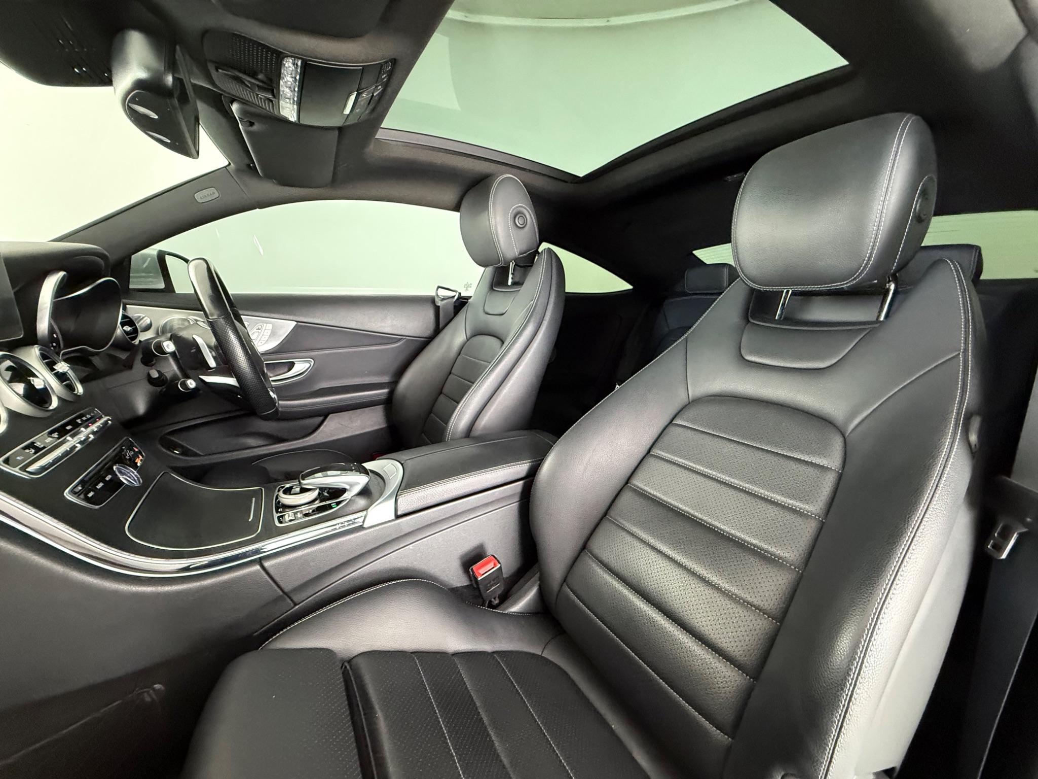 Mercedes-Benz C-Class view 33
