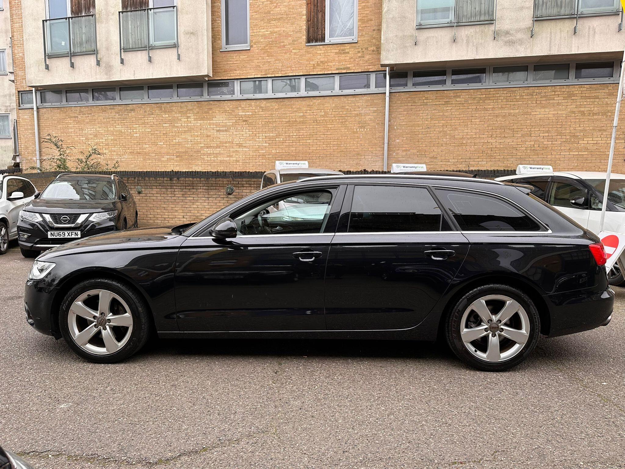 Audi A6 Avant view 5