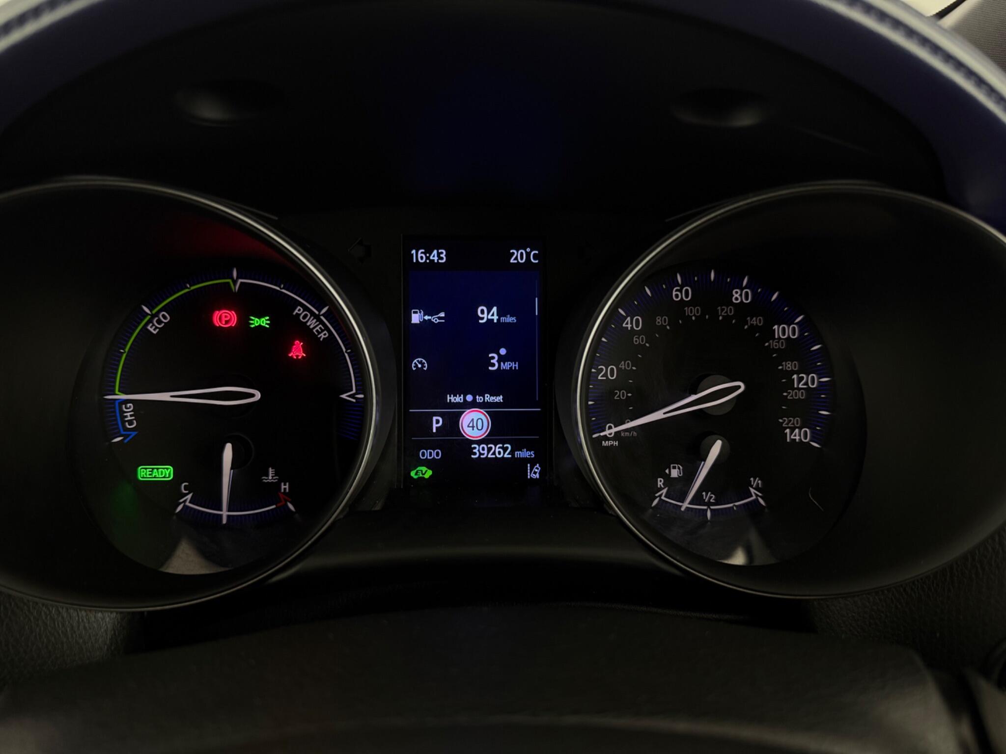 Toyota C-HR view 15