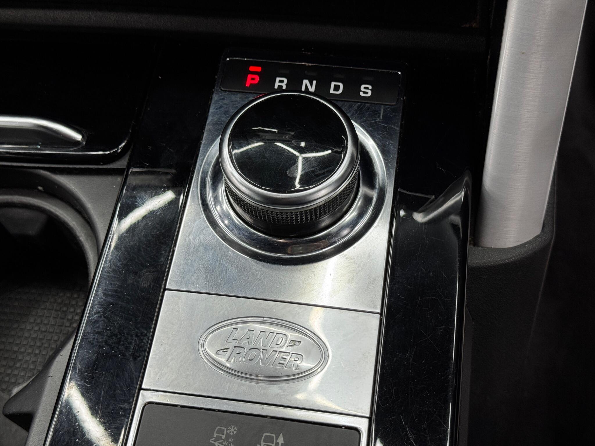 Land Rover Discovery view 28