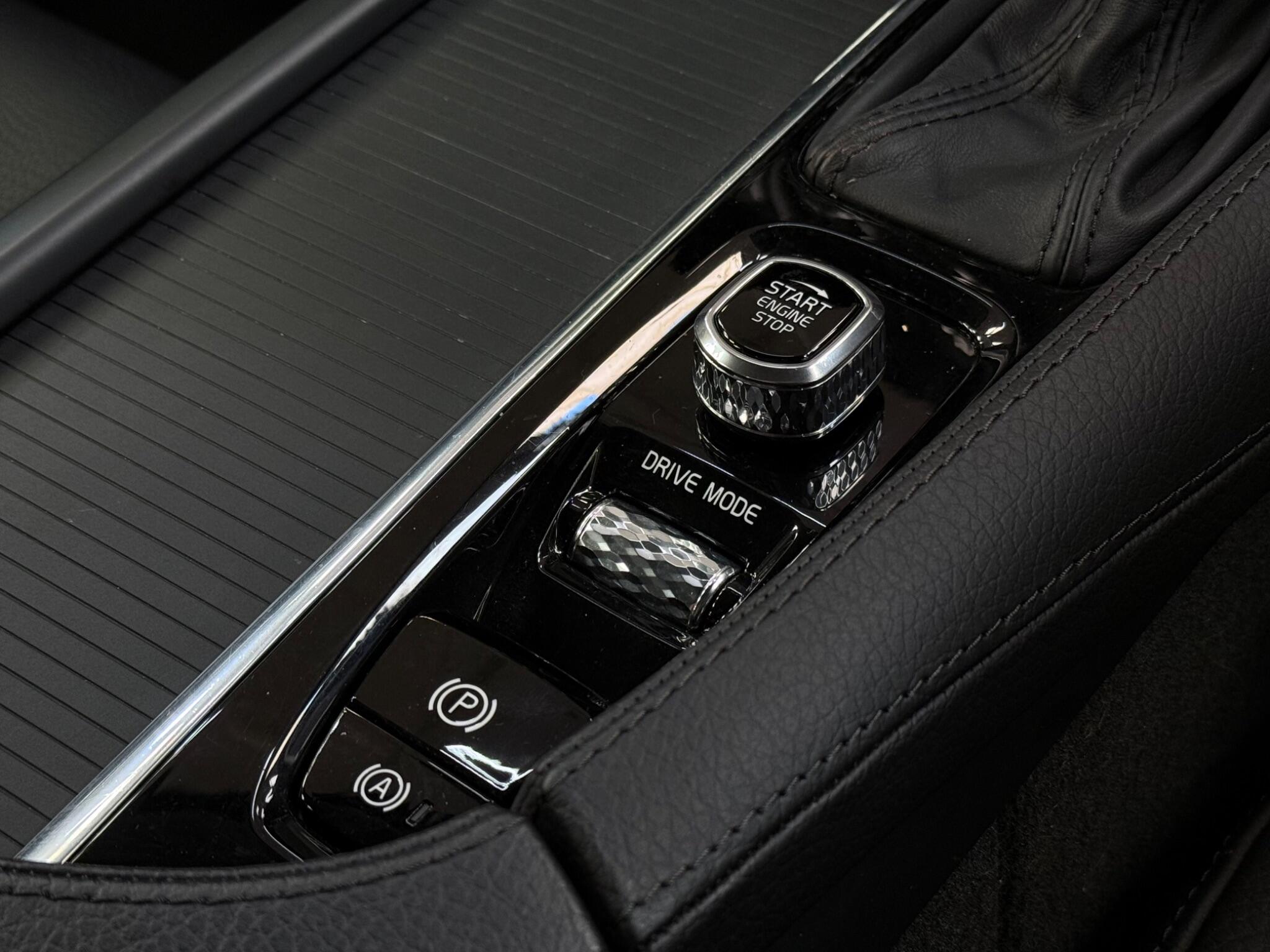 Volvo S90 view 22