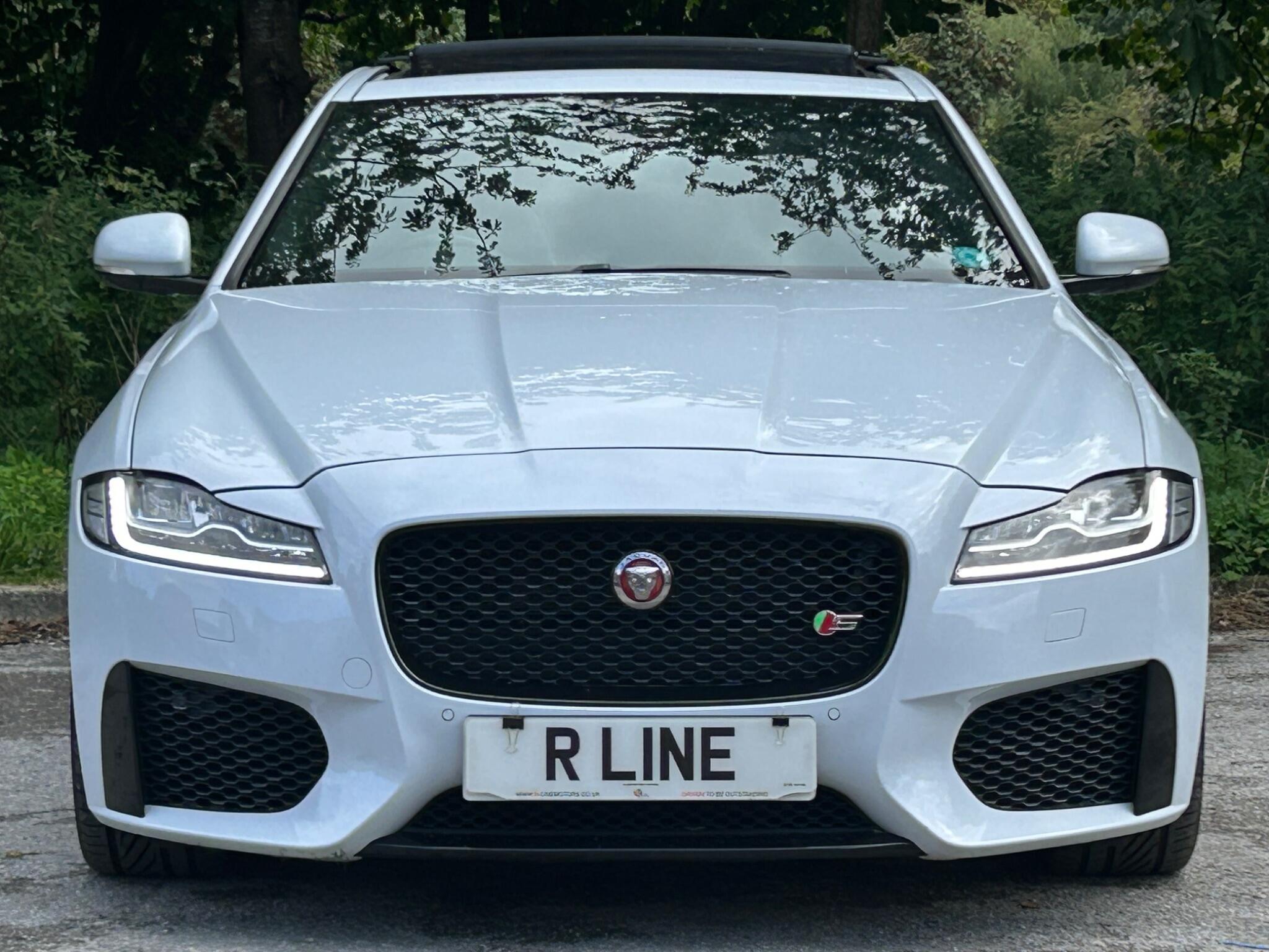 Jaguar XF view 5