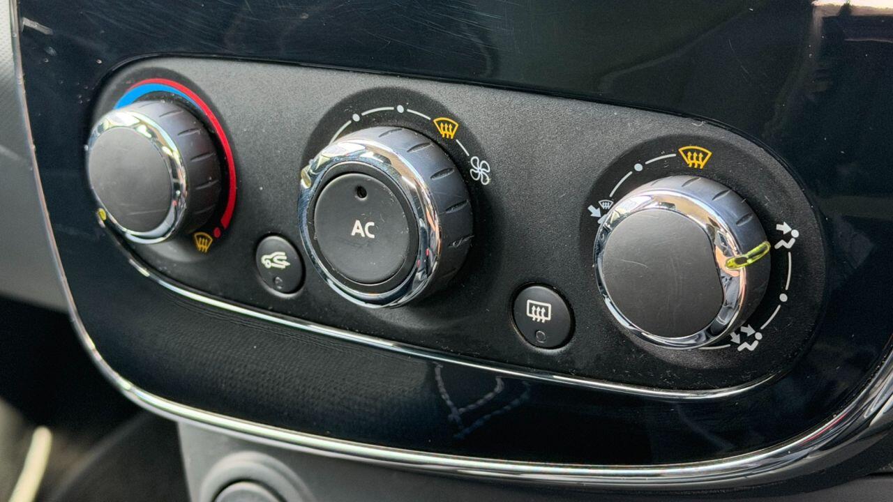 Renault Clio view 27